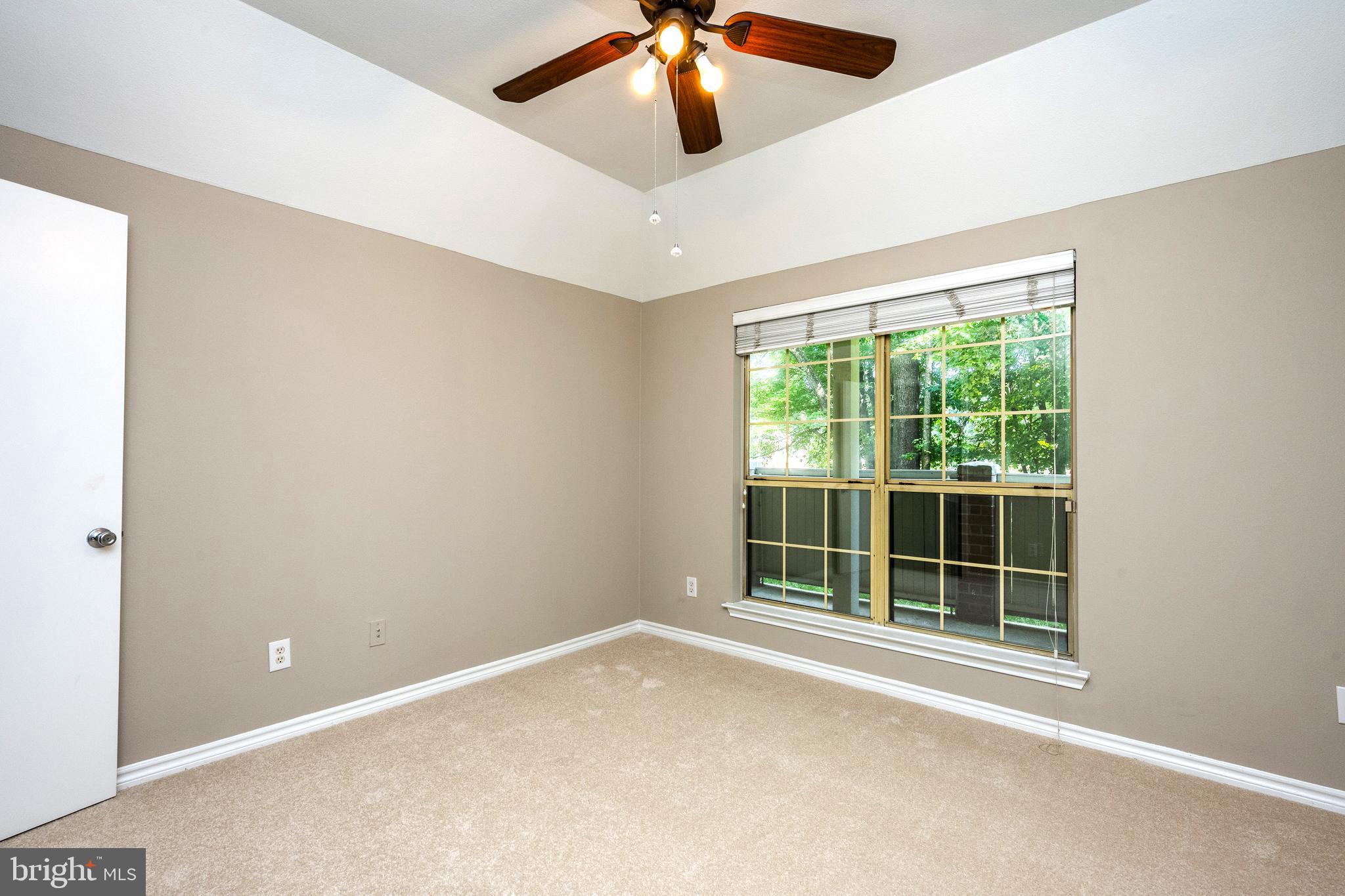 PENDERBROOK SQUARE CONDOMINIUMS - Residential