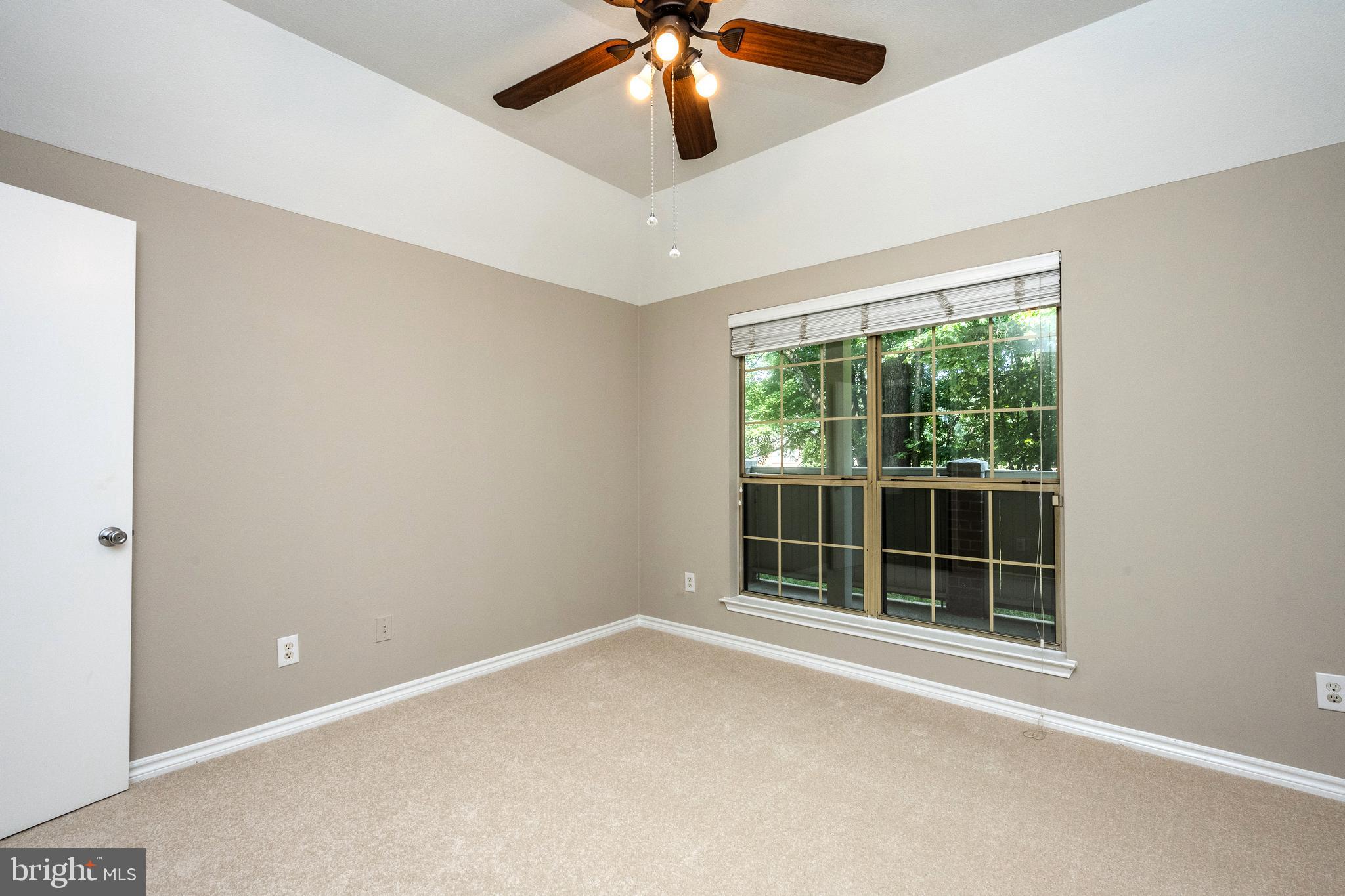 PENDERBROOK SQUARE CONDOMINIUMS - Residential