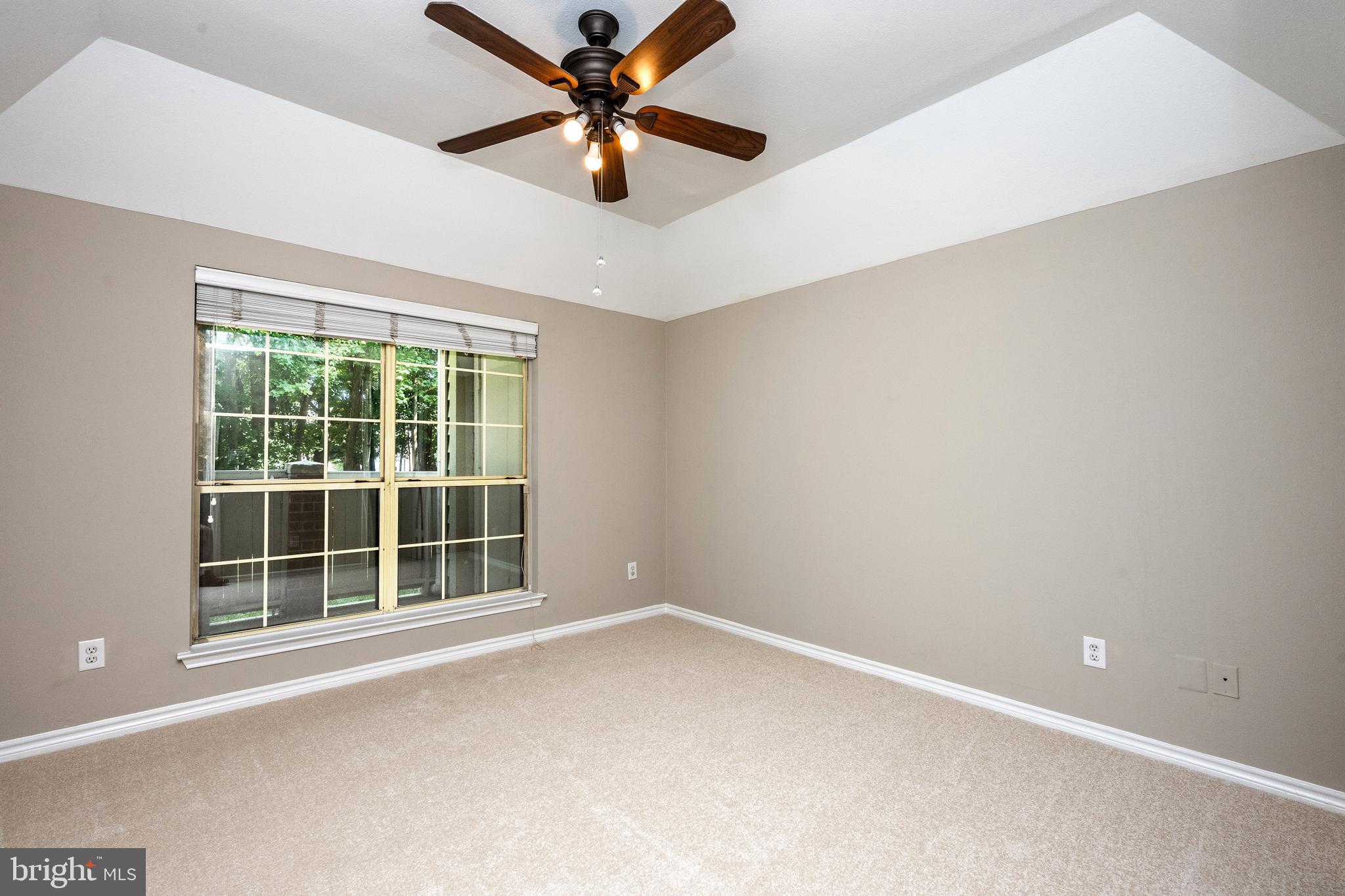 PENDERBROOK SQUARE CONDOMINIUMS - Residential