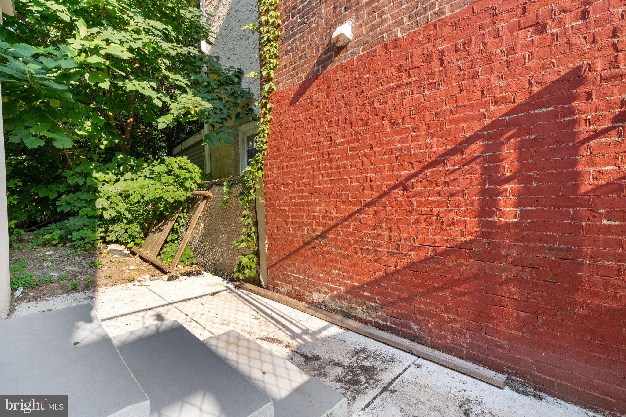 MANTUA - Residential