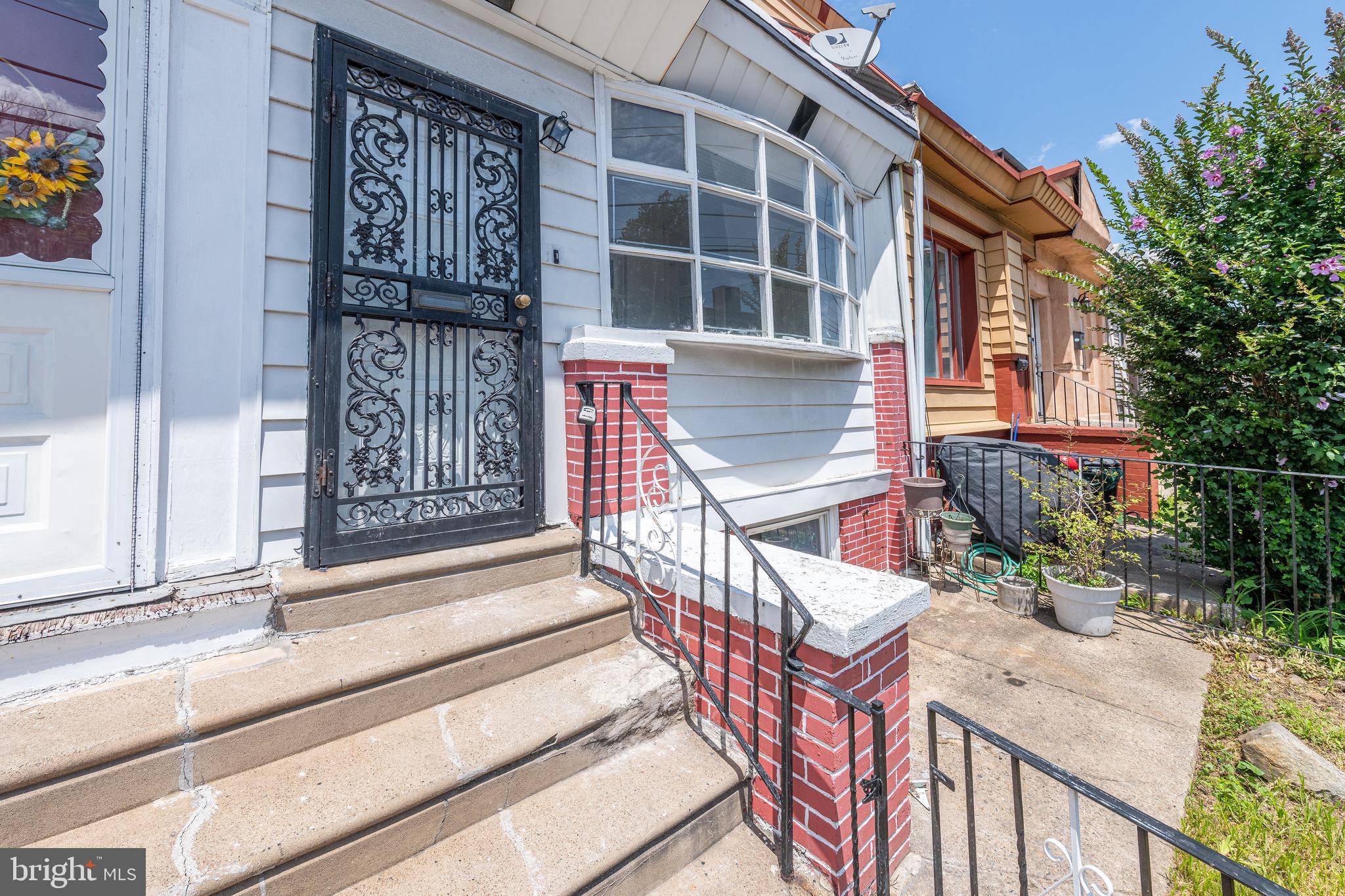 1521 W OLNEY AVENUE