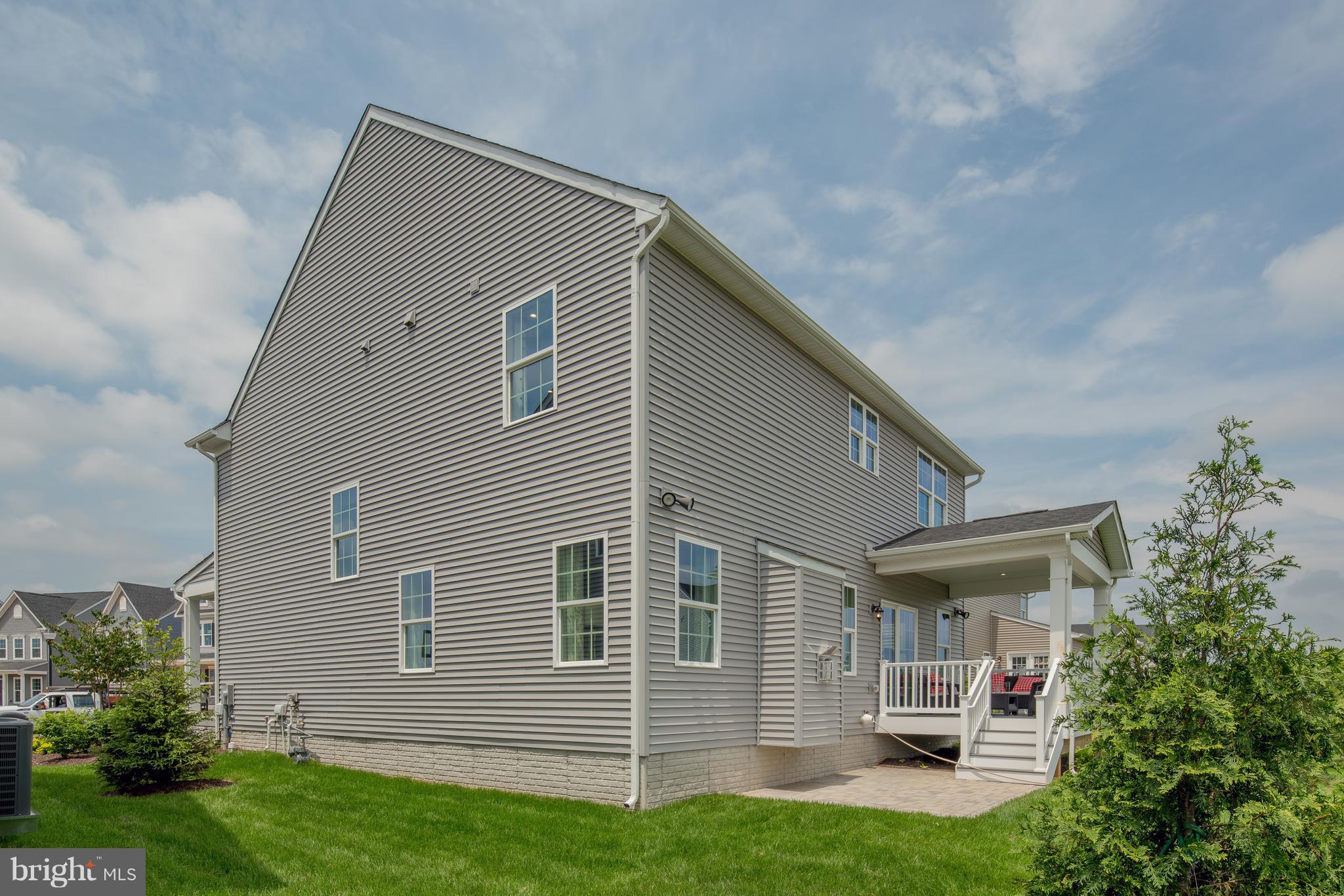 FIELDSIDE AT ST CHARLES - Residential