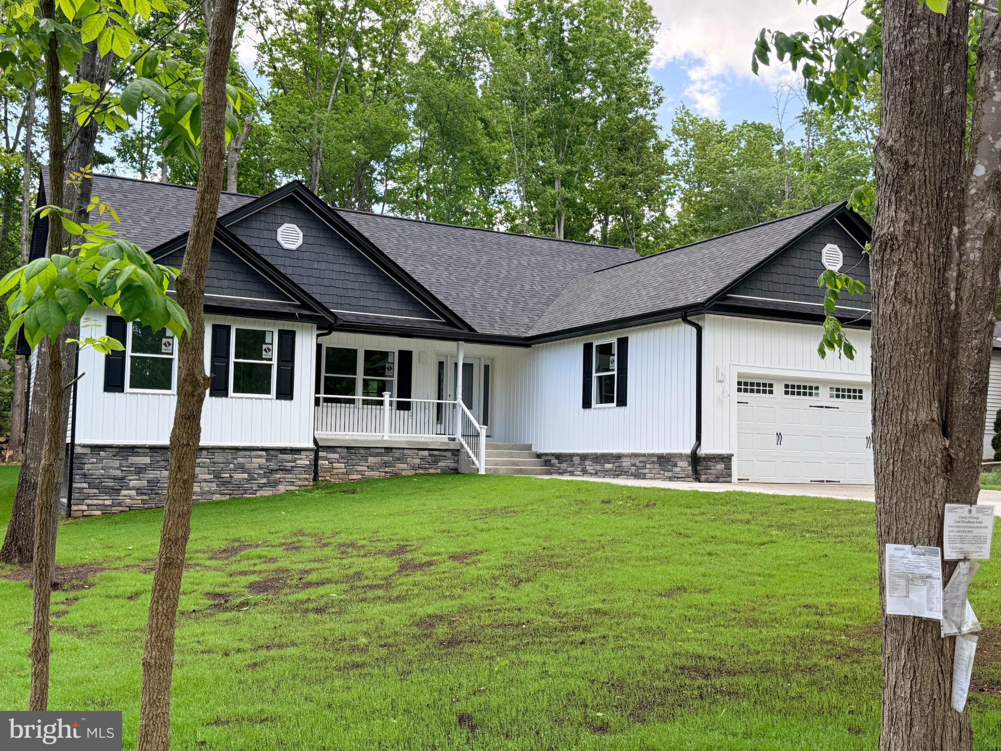 1233 LAKEVIEW PARKWAY