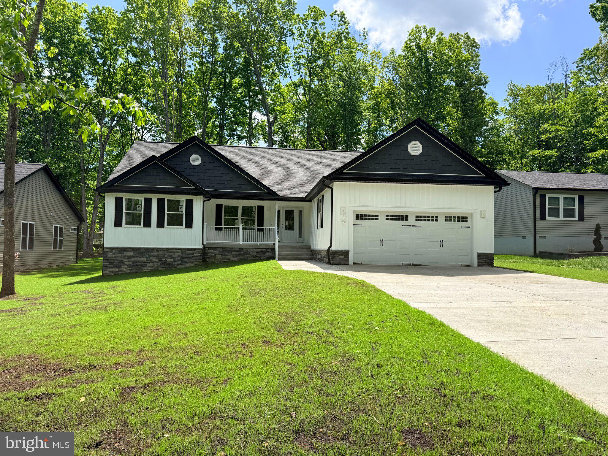 1233 LAKEVIEW PARKWAY