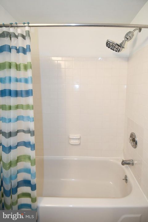Tiny photo for 5768 Yellowrose Ct, COLUMBIA, MD 21045 (MLS # MDHW2066354)
