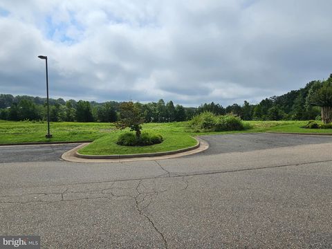 Photo of 1 Buckingham Centre Dr, DILLWYN, VA 23936 (MLS # VABH2000200)