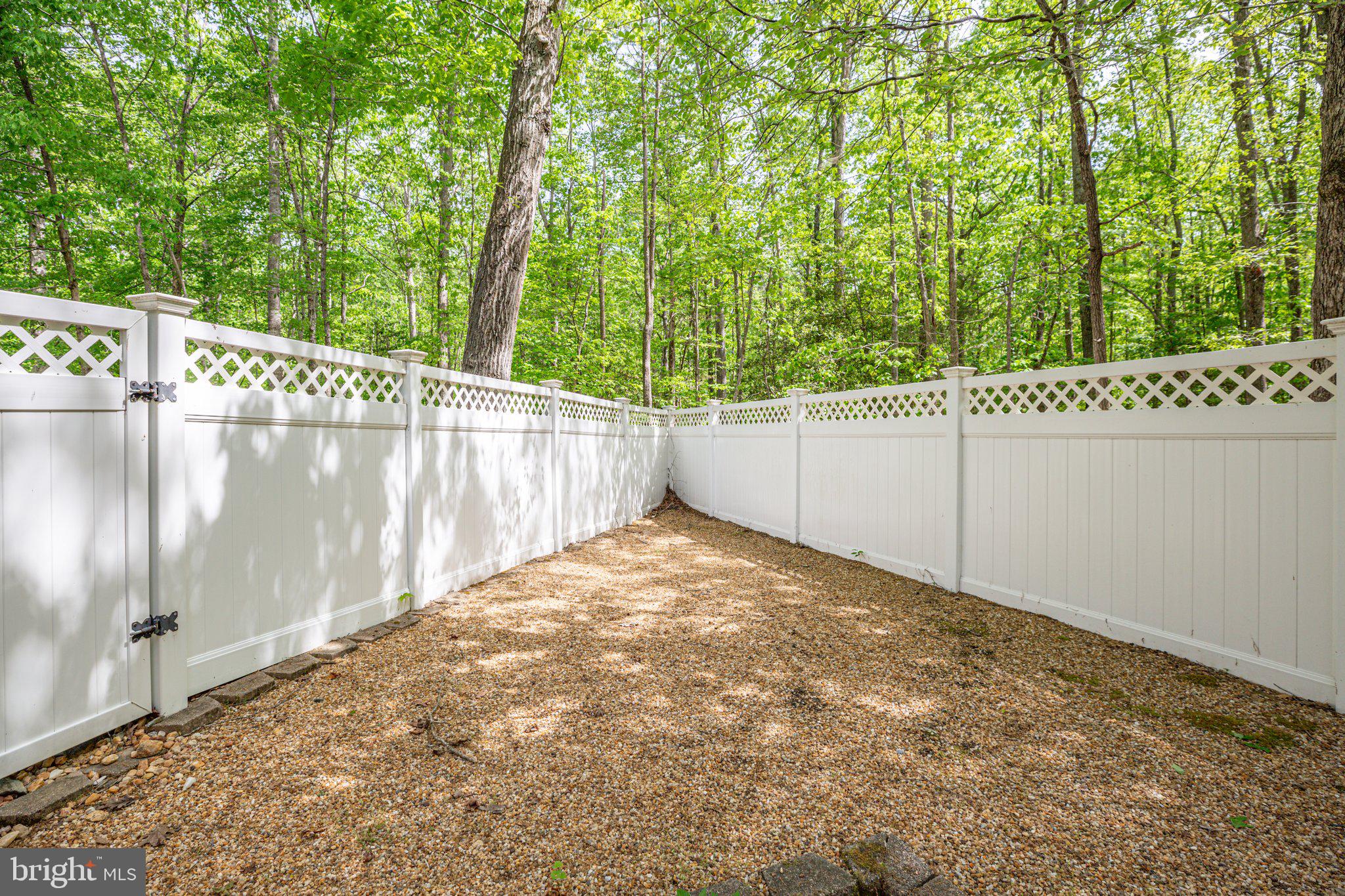 ROYAL HILLS ESTATES - Residential