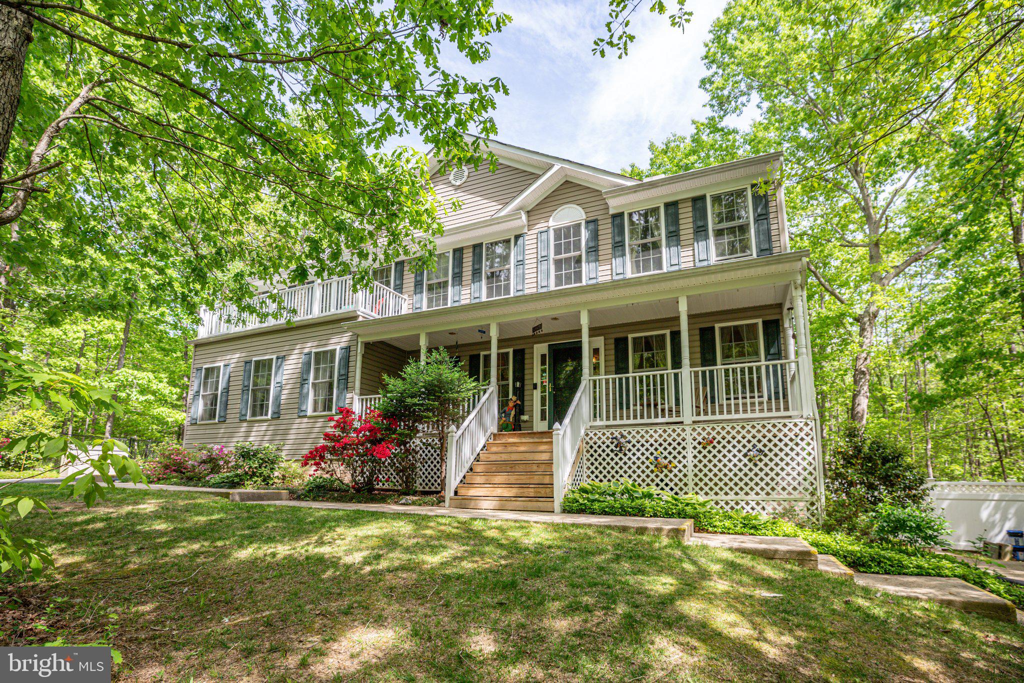 ROYAL HILLS ESTATES - Residential