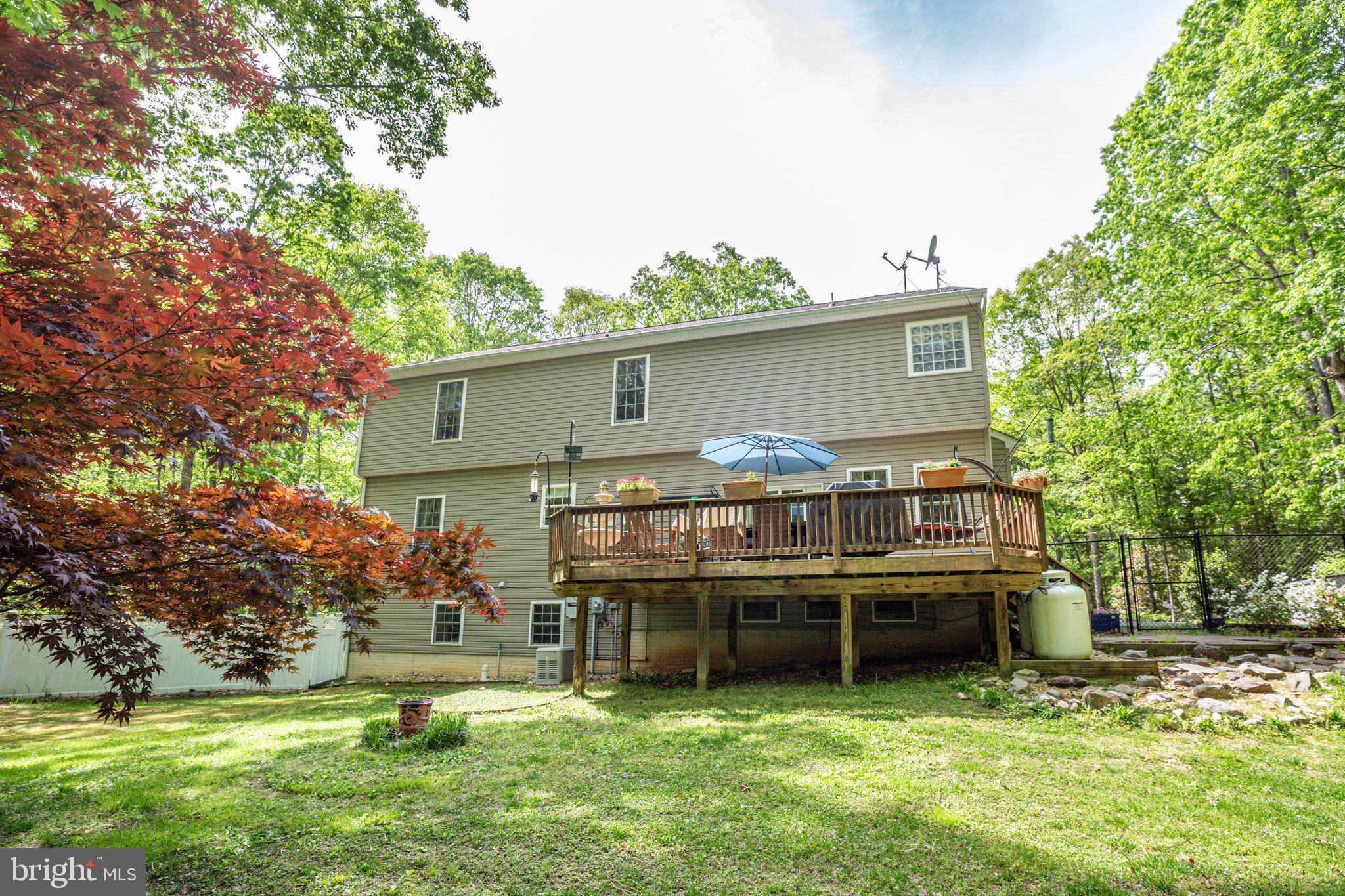 ROYAL HILLS ESTATES - Residential