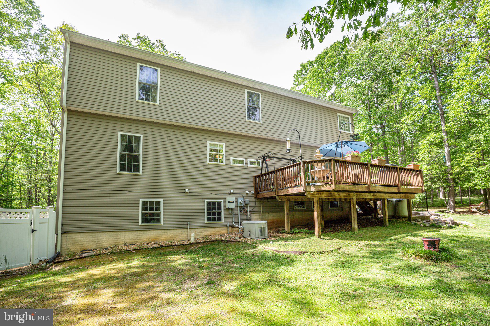 ROYAL HILLS ESTATES - Residential