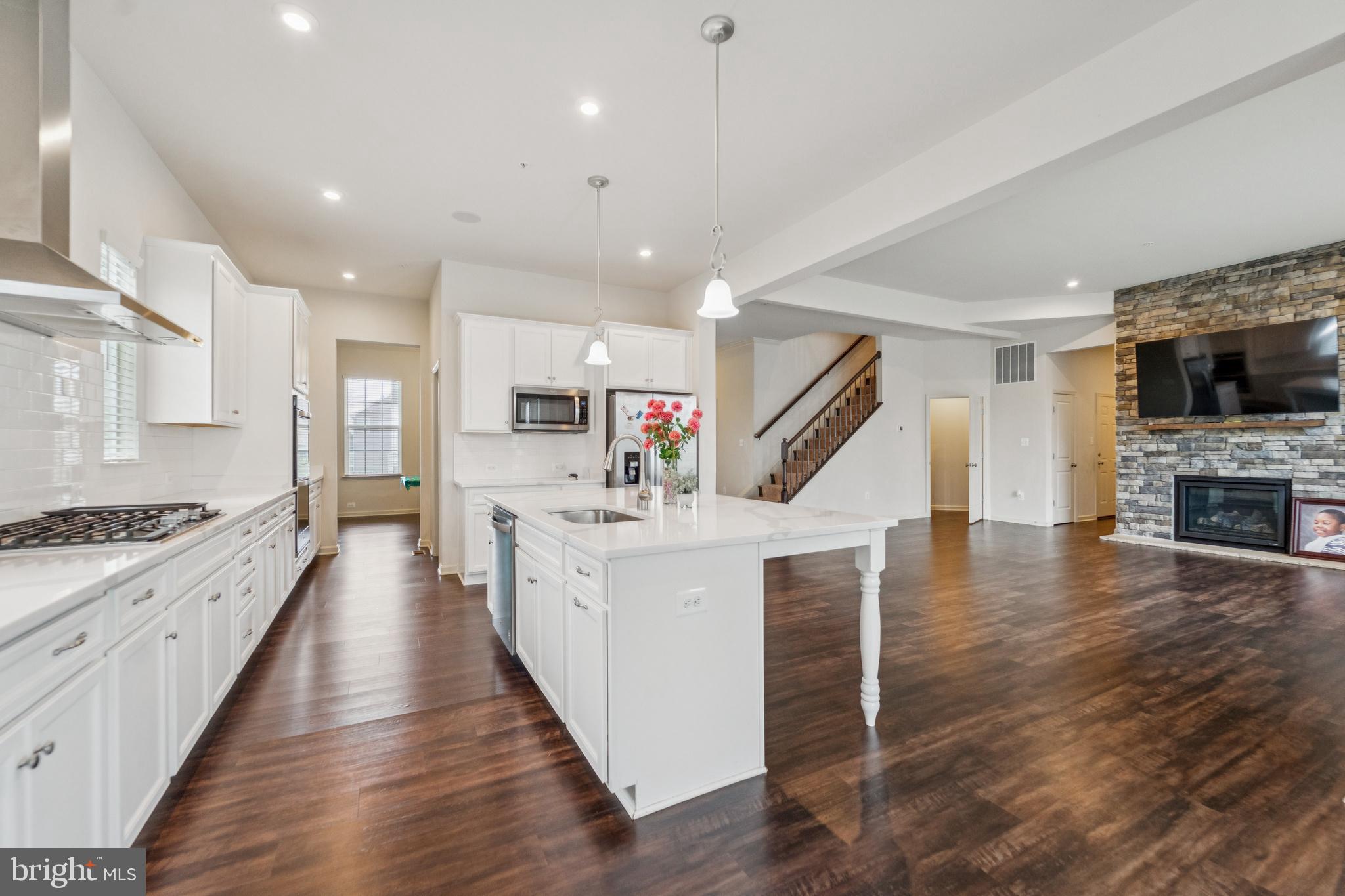 8605 RANDELL RIDGE ROAD