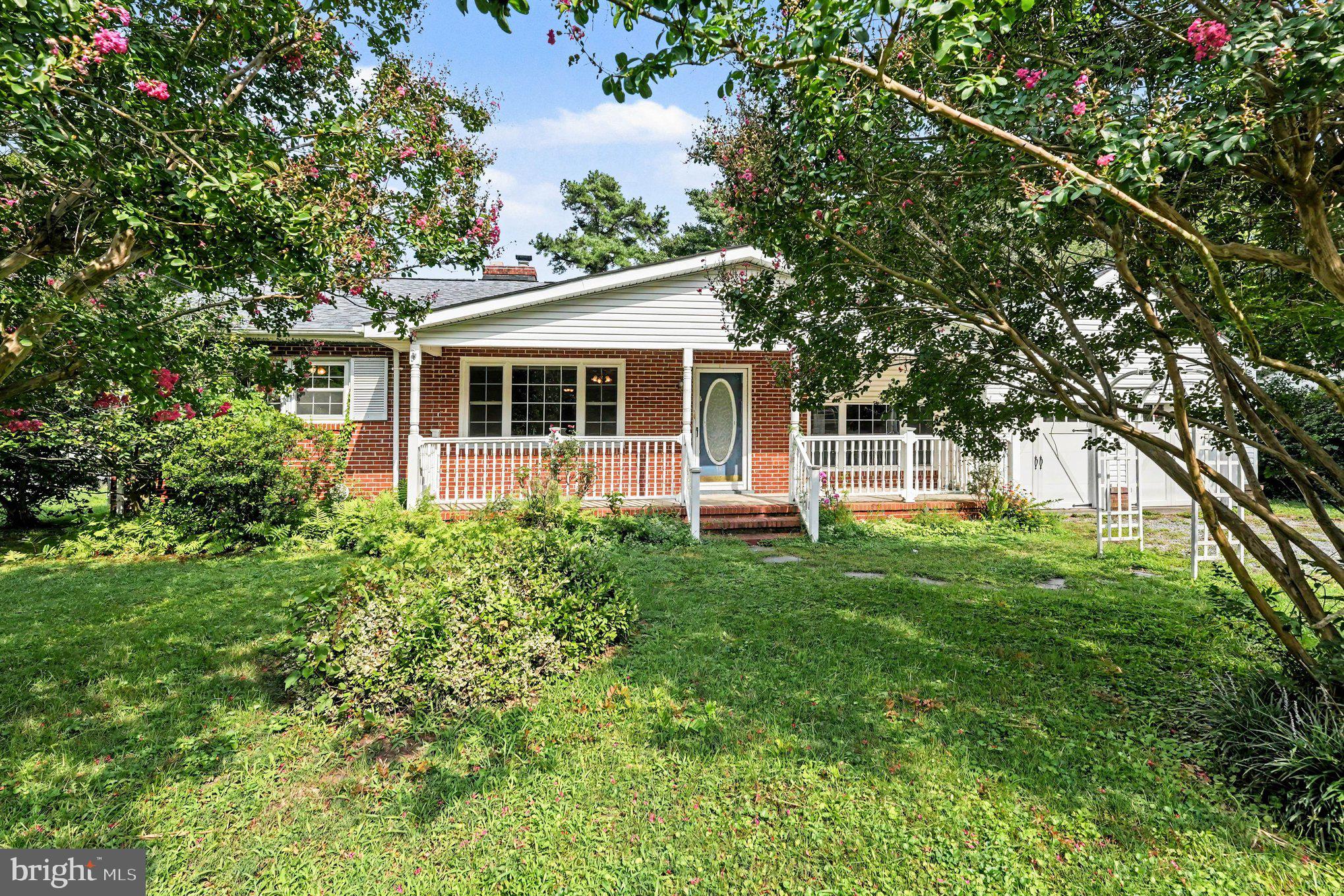 1096 HOLLY VISTA DRIVE