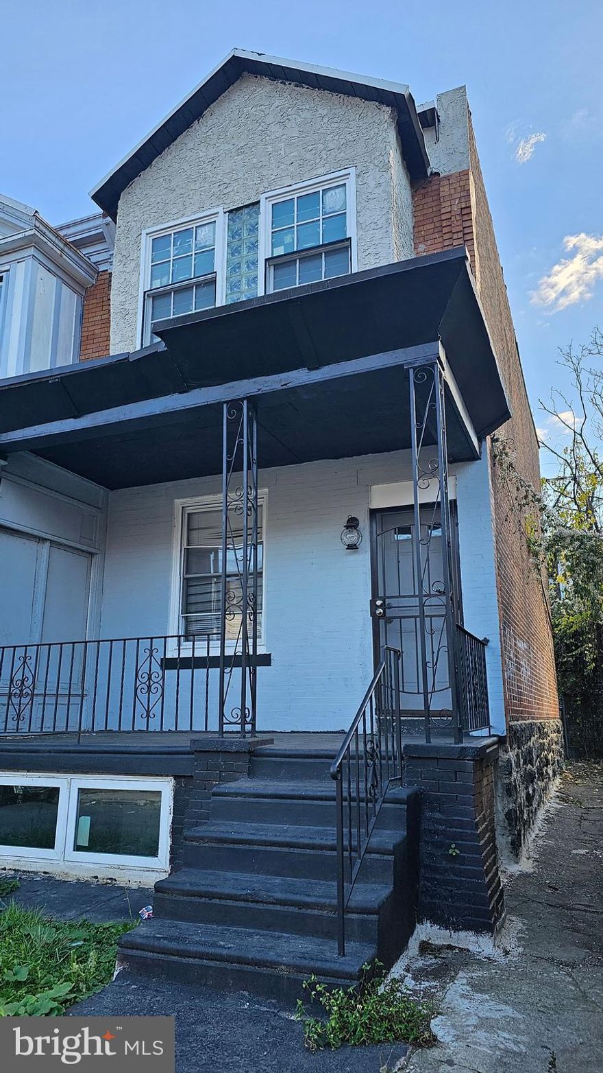 Property will be sold with tenant in place. Accommodations can be made based on purchase price.