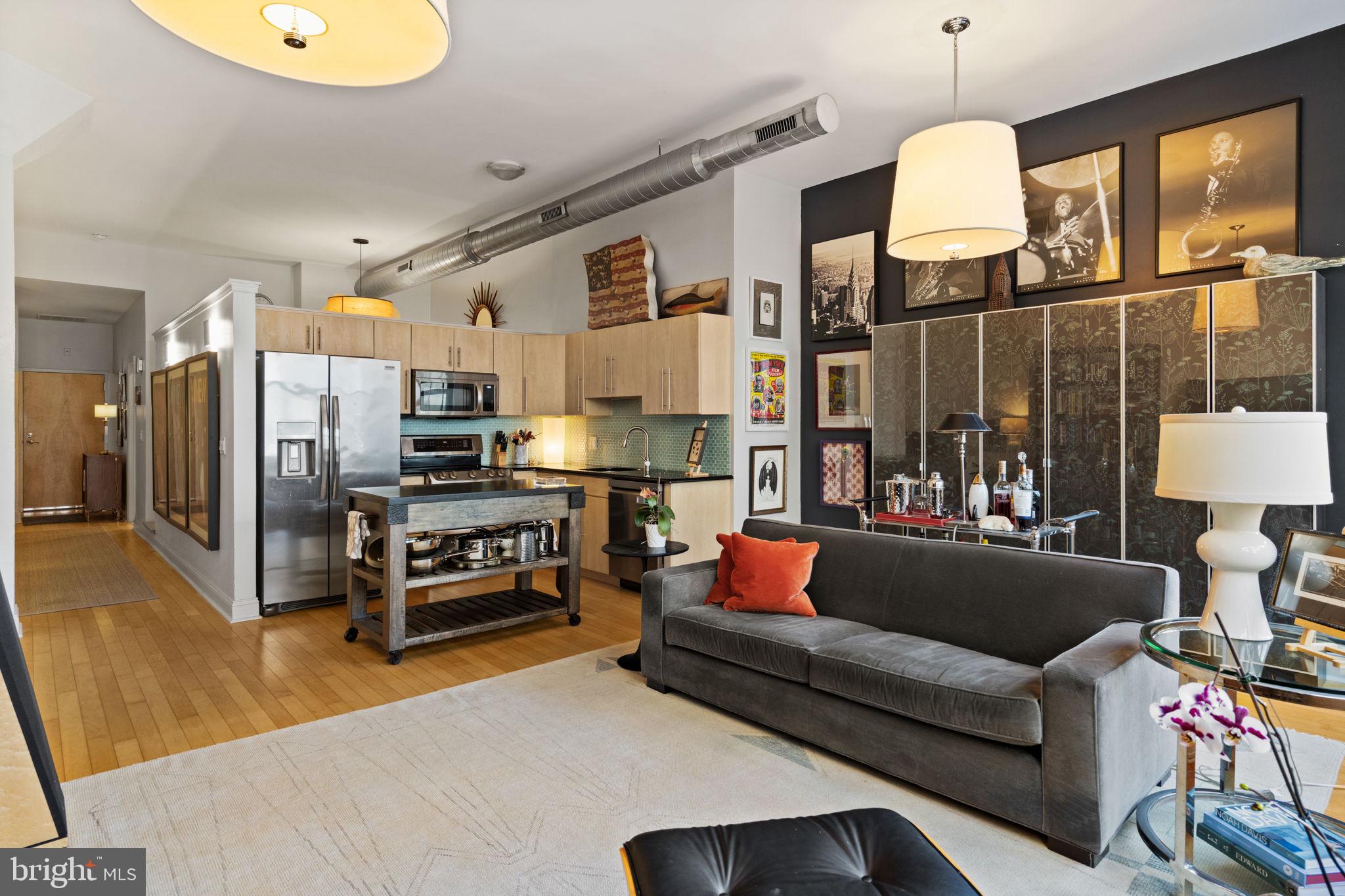 AVENUE OF THE ARTS - Residential