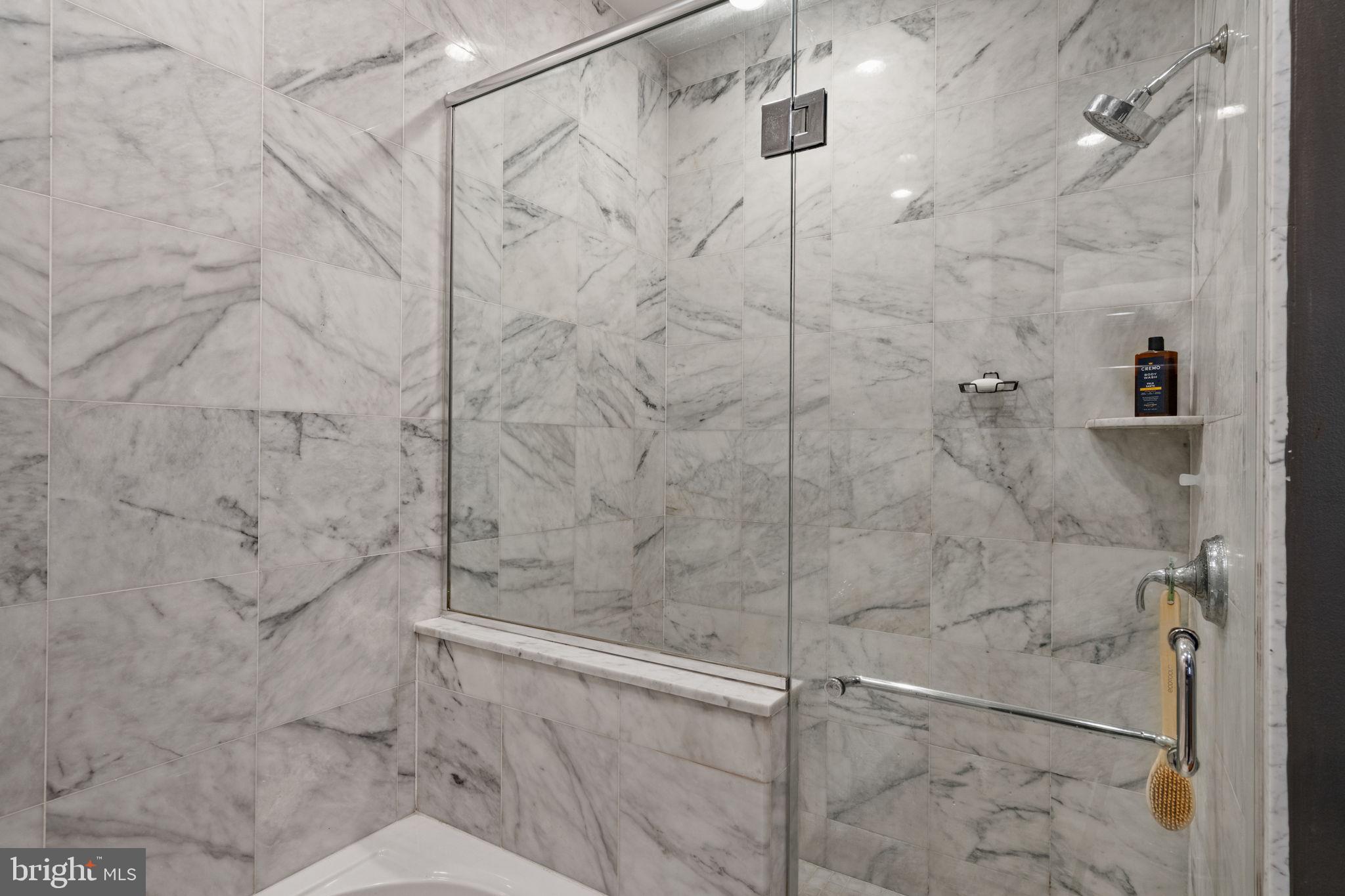 AVENUE OF THE ARTS - Residential