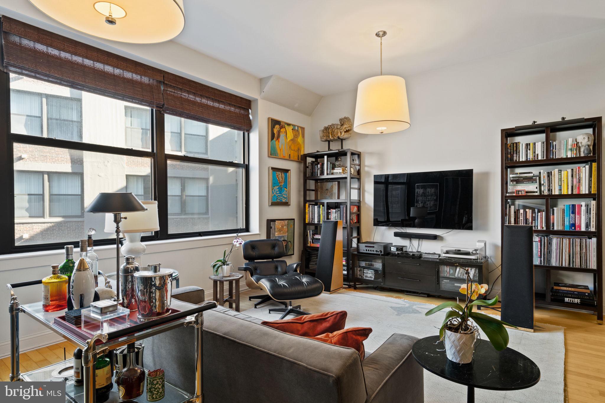 AVENUE OF THE ARTS - Residential