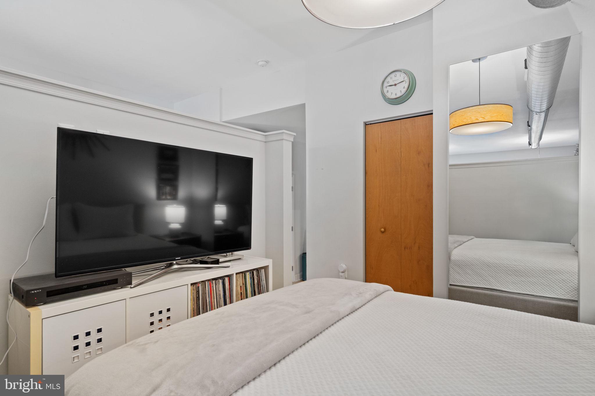 AVENUE OF THE ARTS - Residential