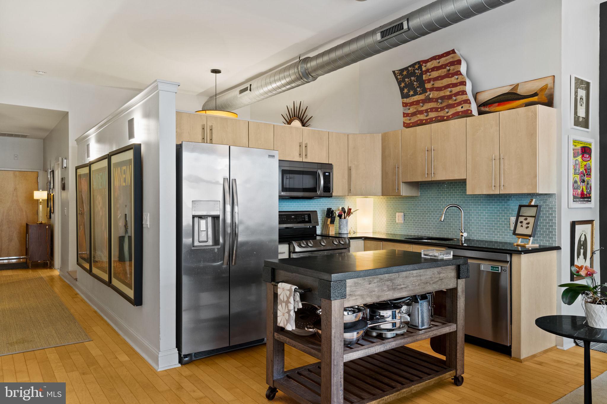 AVENUE OF THE ARTS - Residential