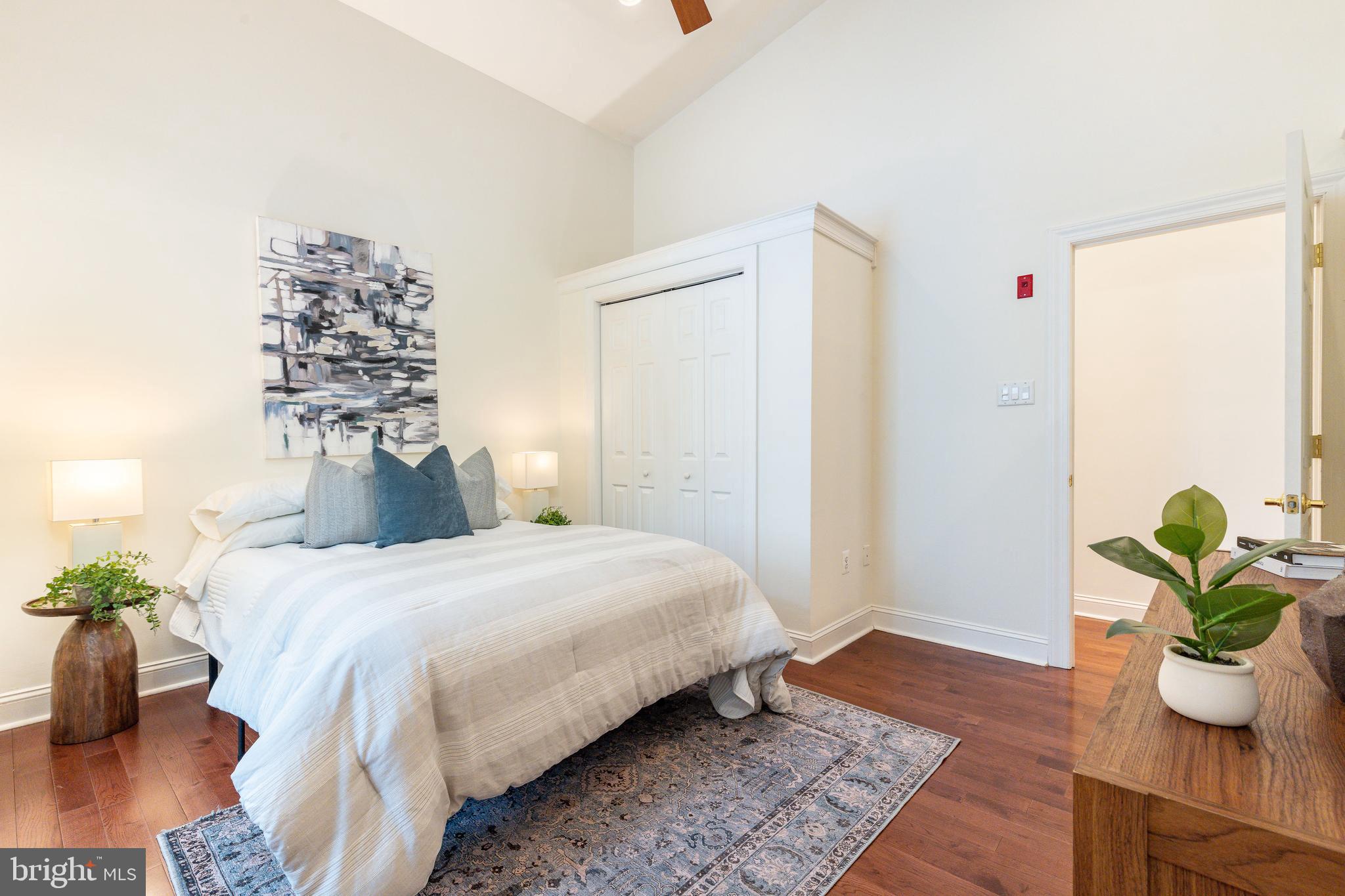 OLD CITY - Residential