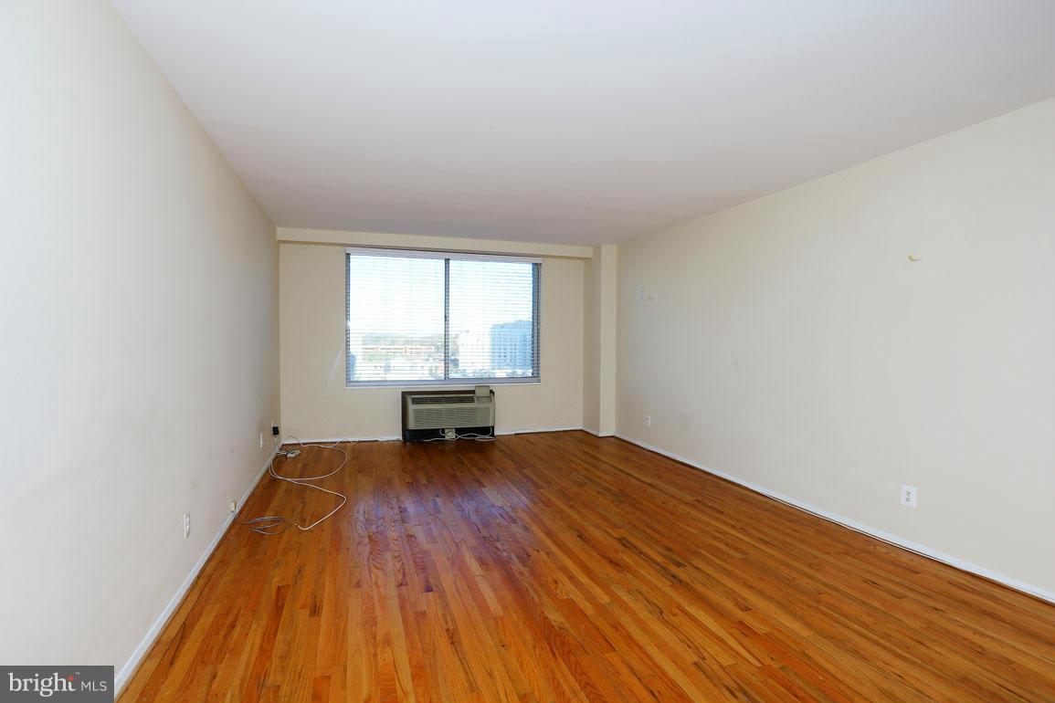 WASHINGTON TOWER - Residential Lease