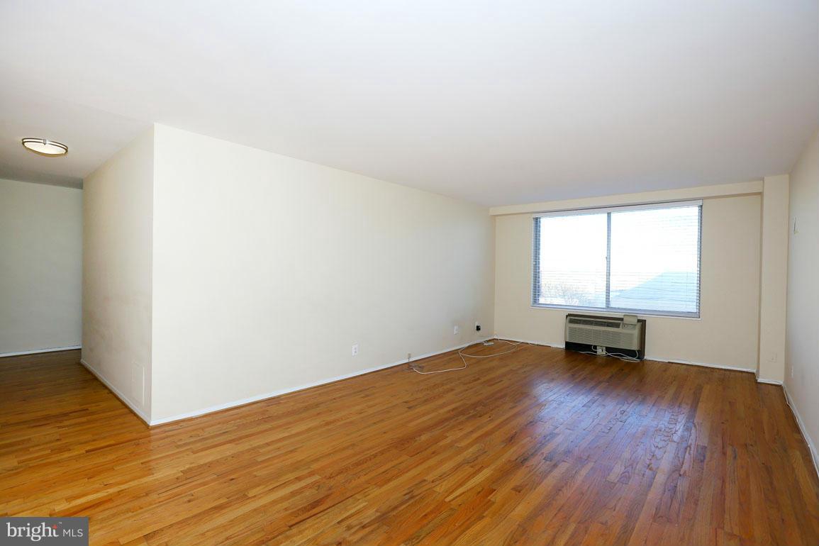 WASHINGTON TOWER - Residential Lease