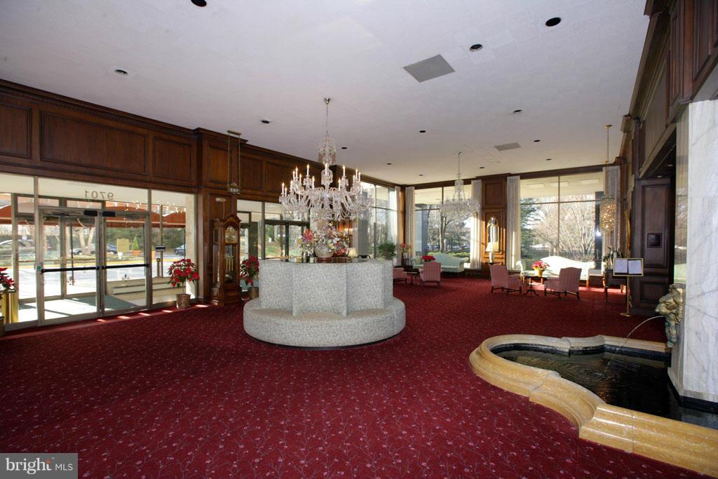 WASHINGTON TOWER - Residential Lease