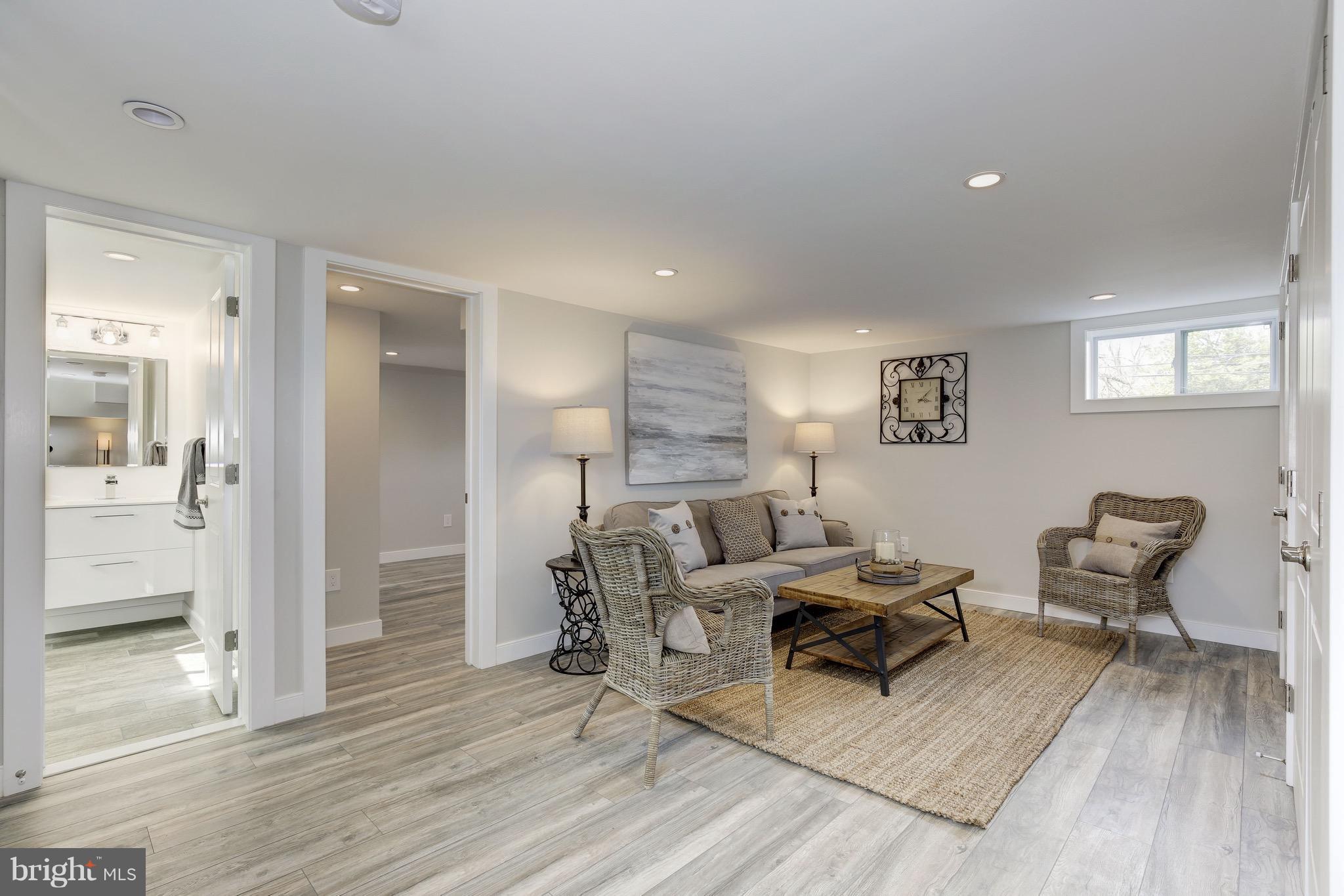 SILVER SPRING - Residential