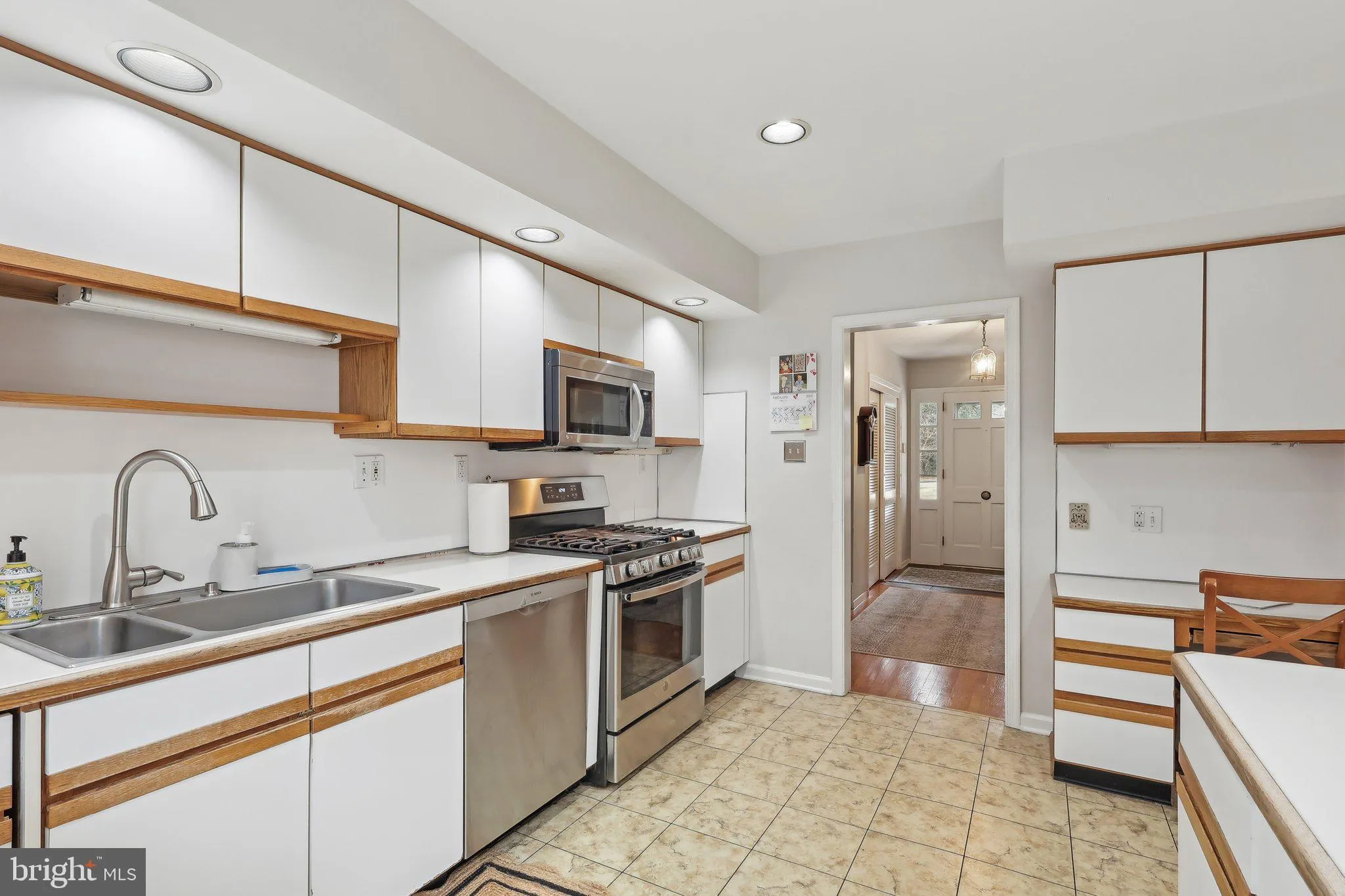 Berwyn, Pennsylvania 19312, United States, 6 Bedrooms Bedrooms, ,3 BathroomsBathrooms,Residential,Pending,1251