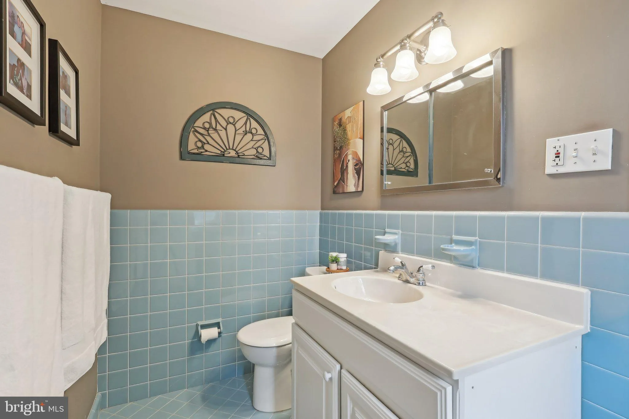 Berwyn, Pennsylvania 19312, United States, 6 Bedrooms Bedrooms, ,3 BathroomsBathrooms,Residential,Pending,1251