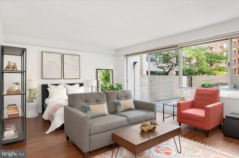 Photo of 5500 Friendship Boulevard #820N, CHEVY CHASE, MD 20815 (MLS # MDMC2197490)