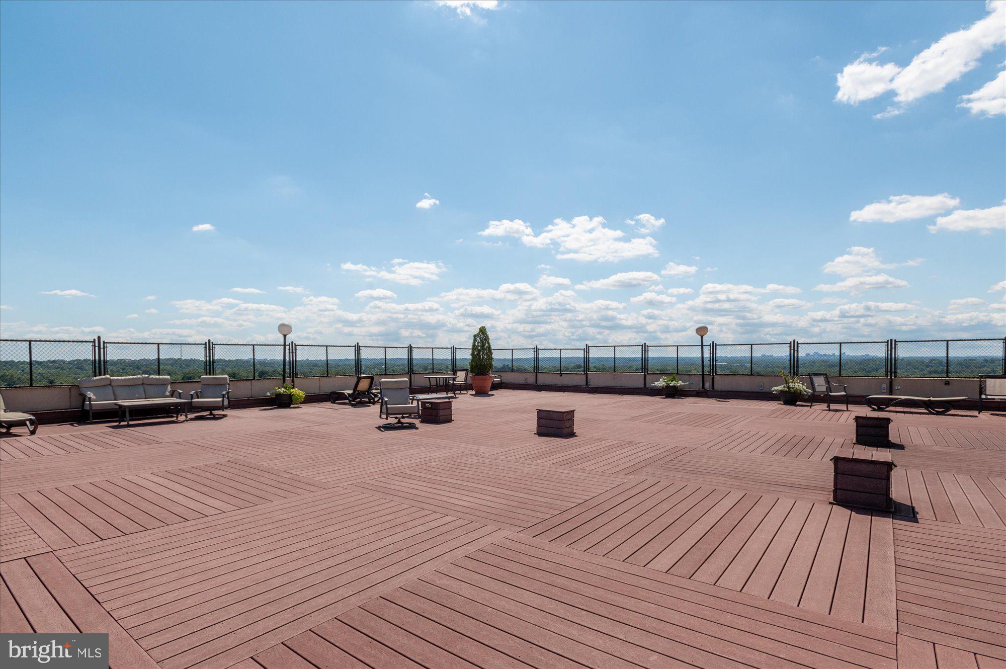 WILLOUGHBY OF CHEVY CHASE - Residential