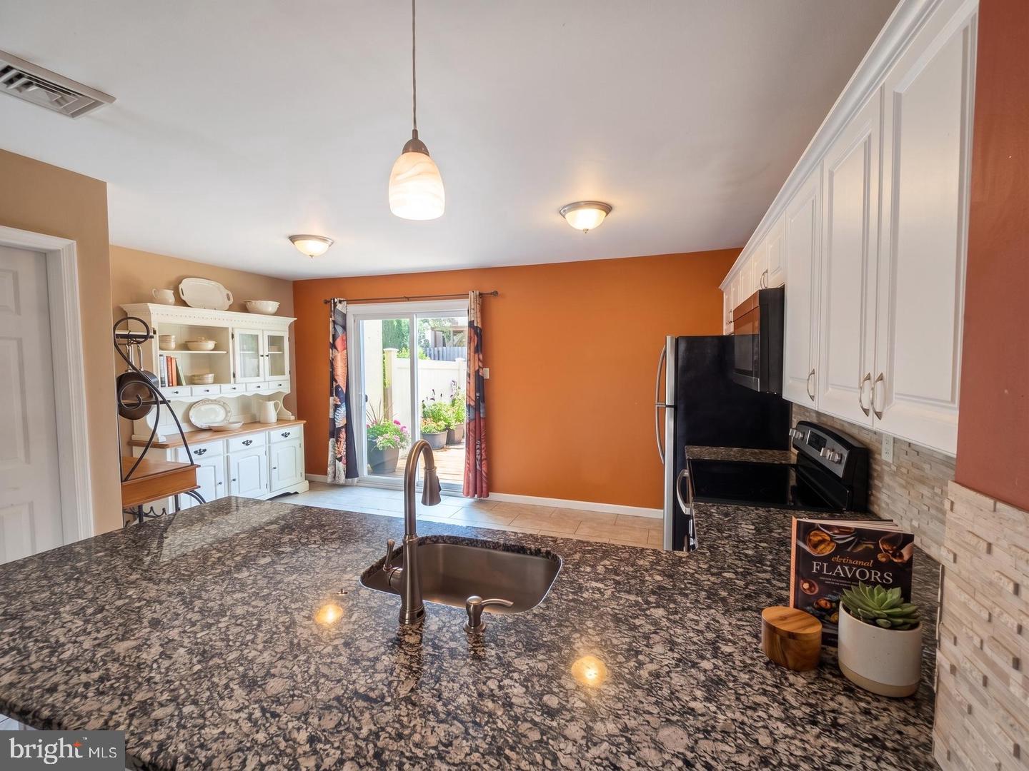 1803 WALNUT RIDGE ESTATES