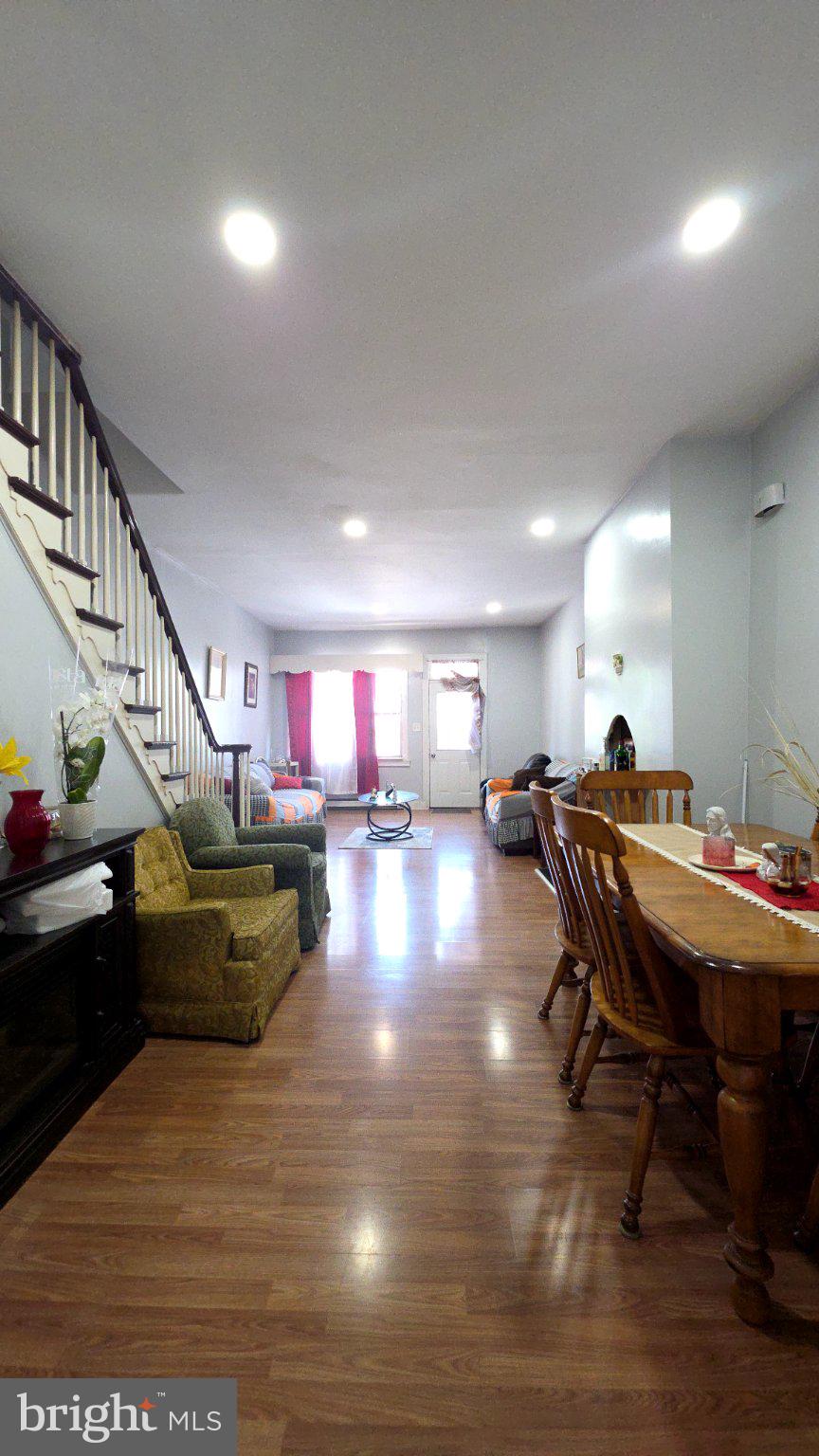 332 S JARDIN