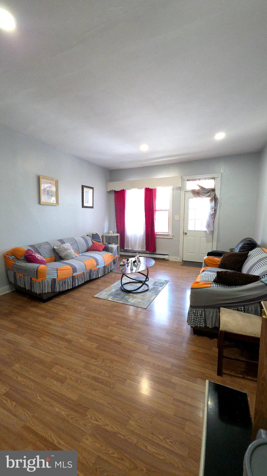 332 S JARDIN