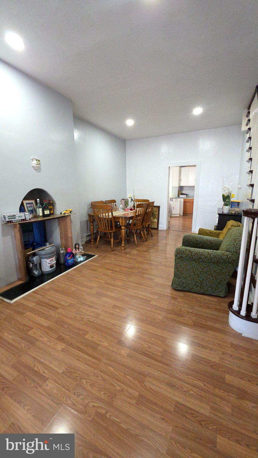 332 S JARDIN