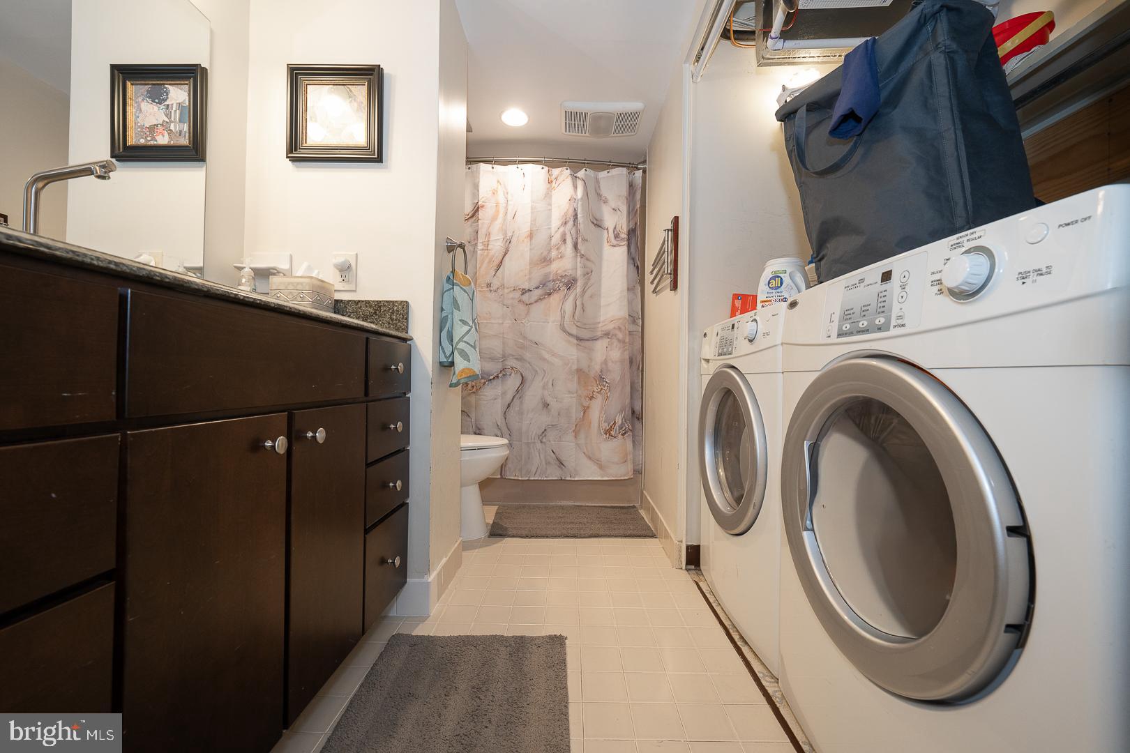 VALLEY FORGE TOWER - Residential