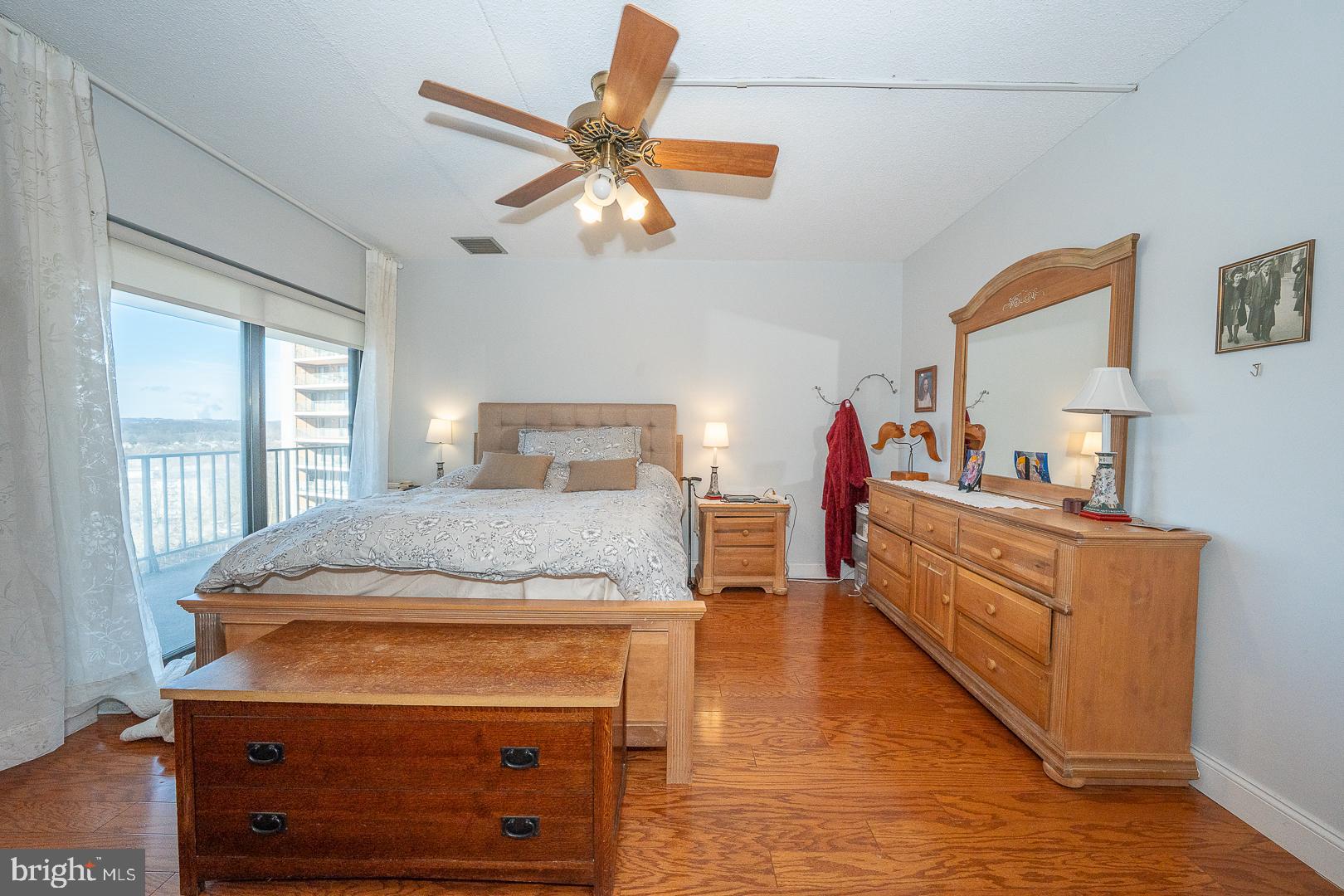 VALLEY FORGE TOWER - Residential