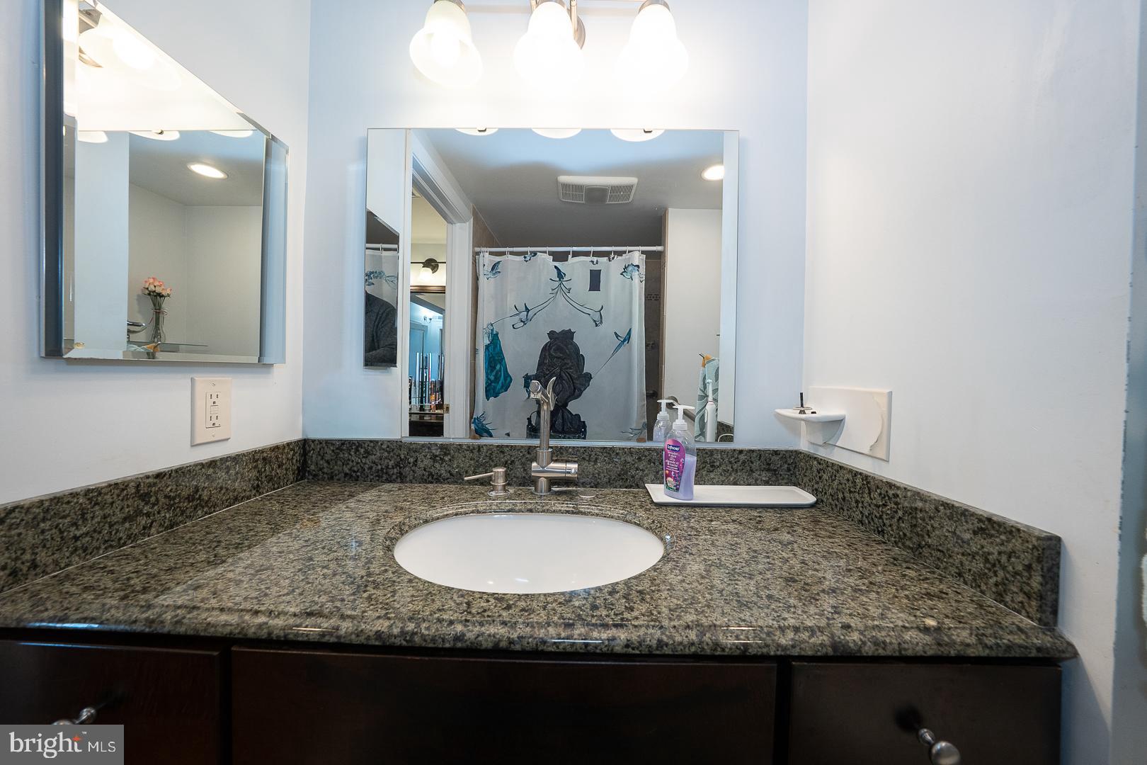 VALLEY FORGE TOWER - Residential