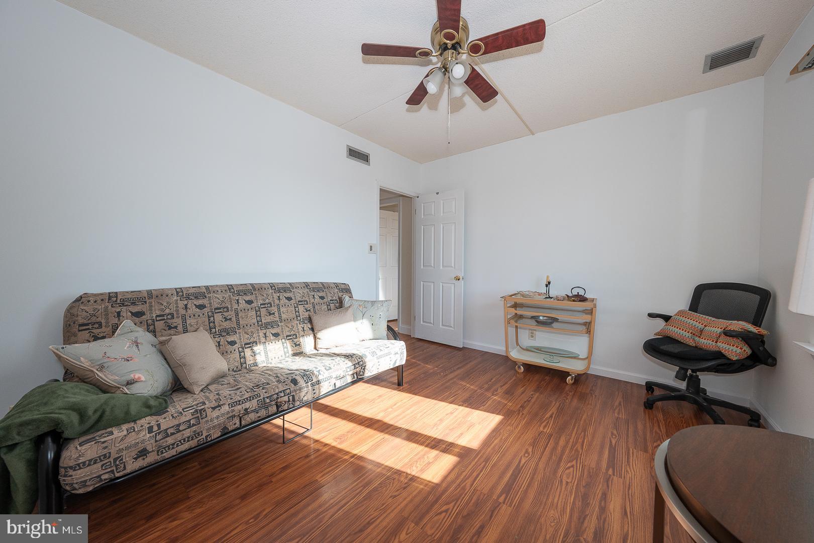 VALLEY FORGE TOWER - Residential