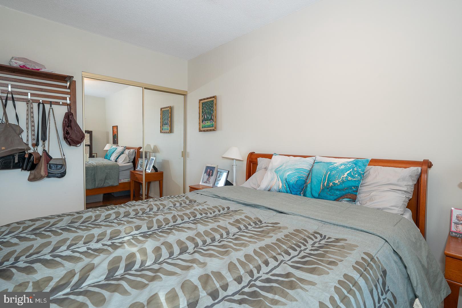 VALLEY FORGE TOWER - Residential