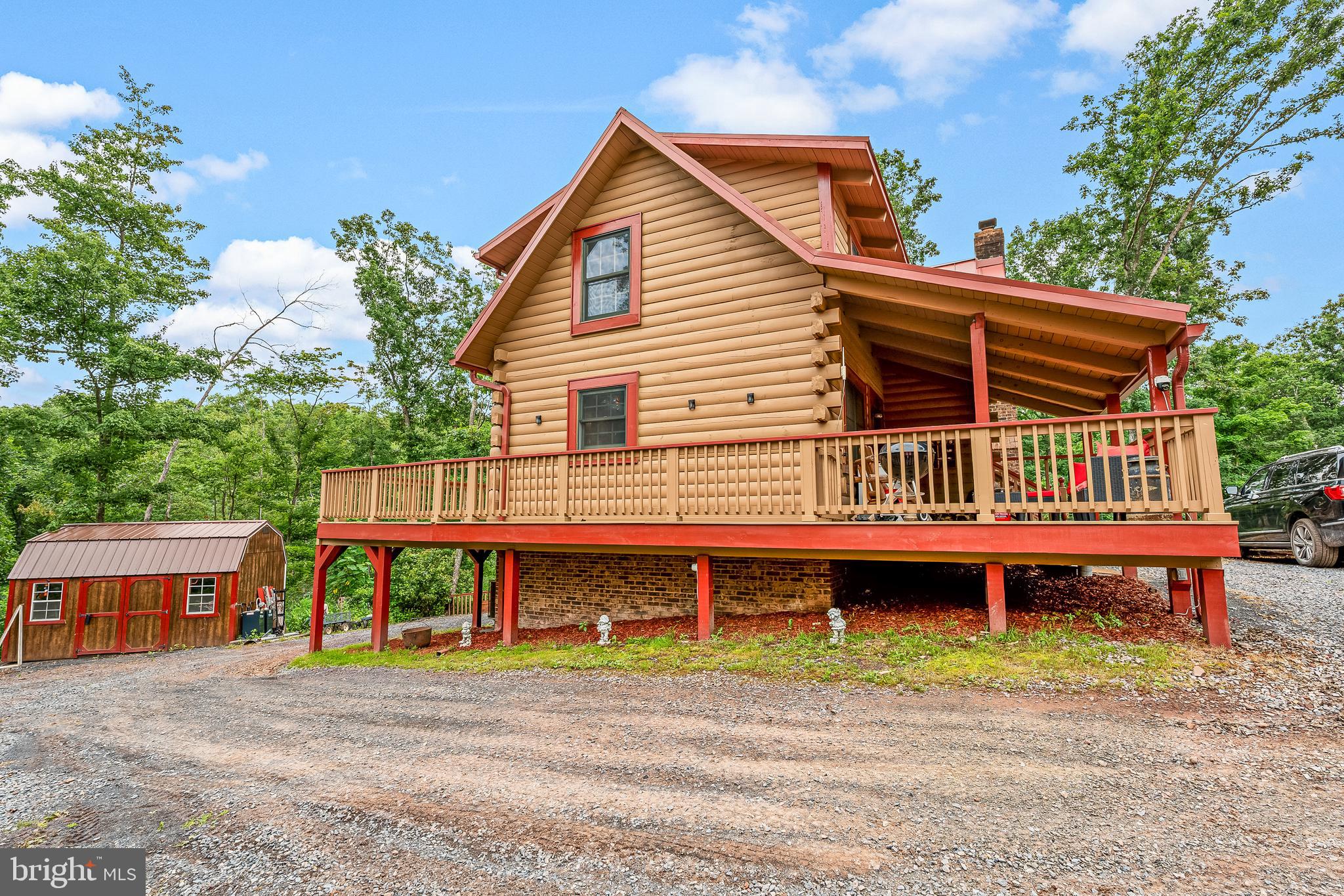 1305 WHISPERING PINES ROAD