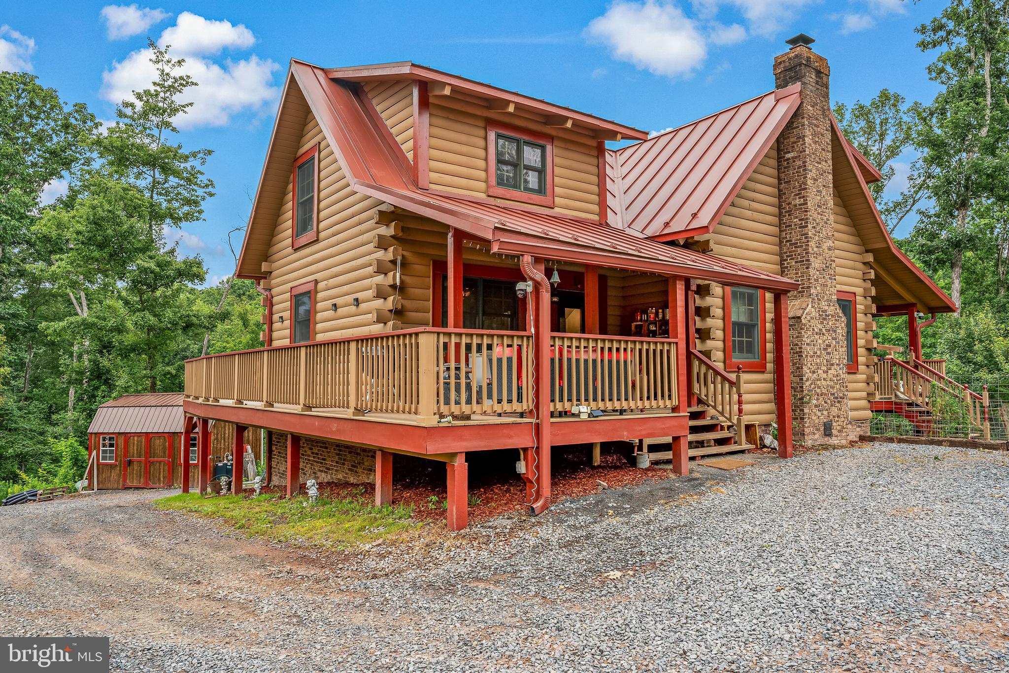 1305 WHISPERING PINES ROAD