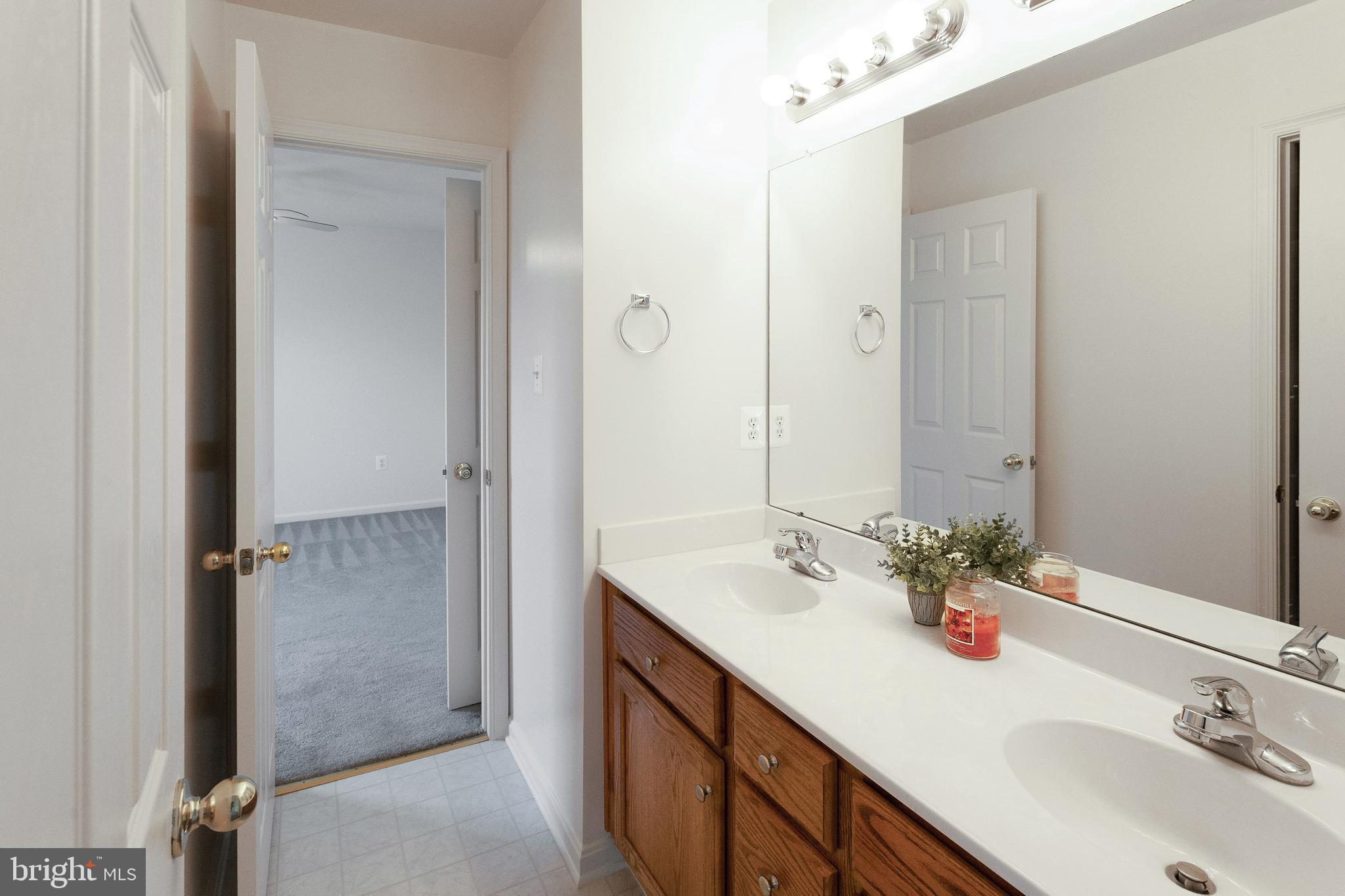 GREEN HILL MANOR - Residential