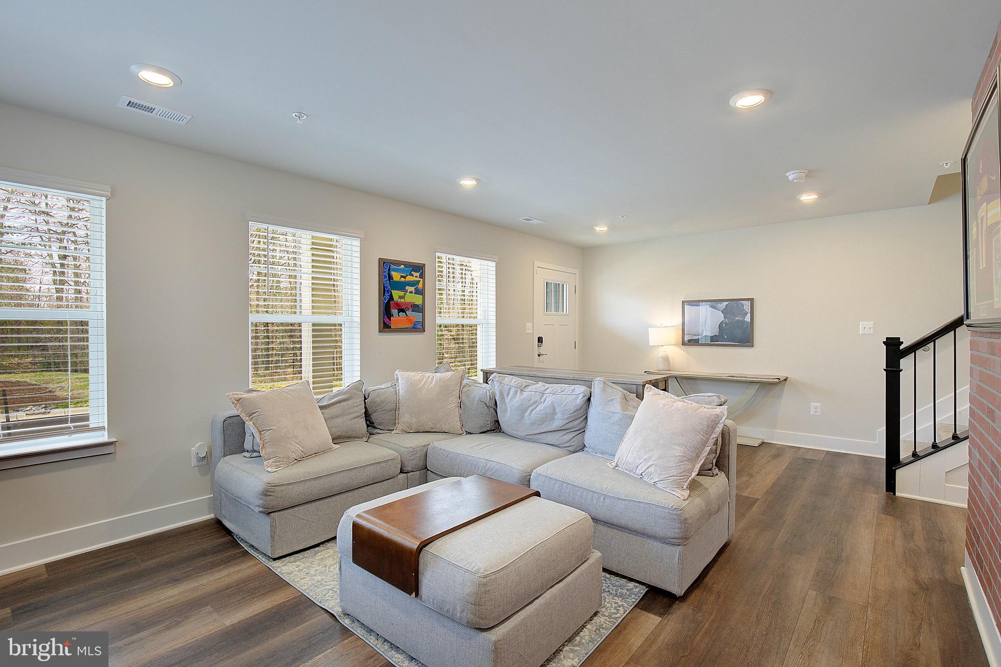 PARKSIDE PRESERVE - Residential