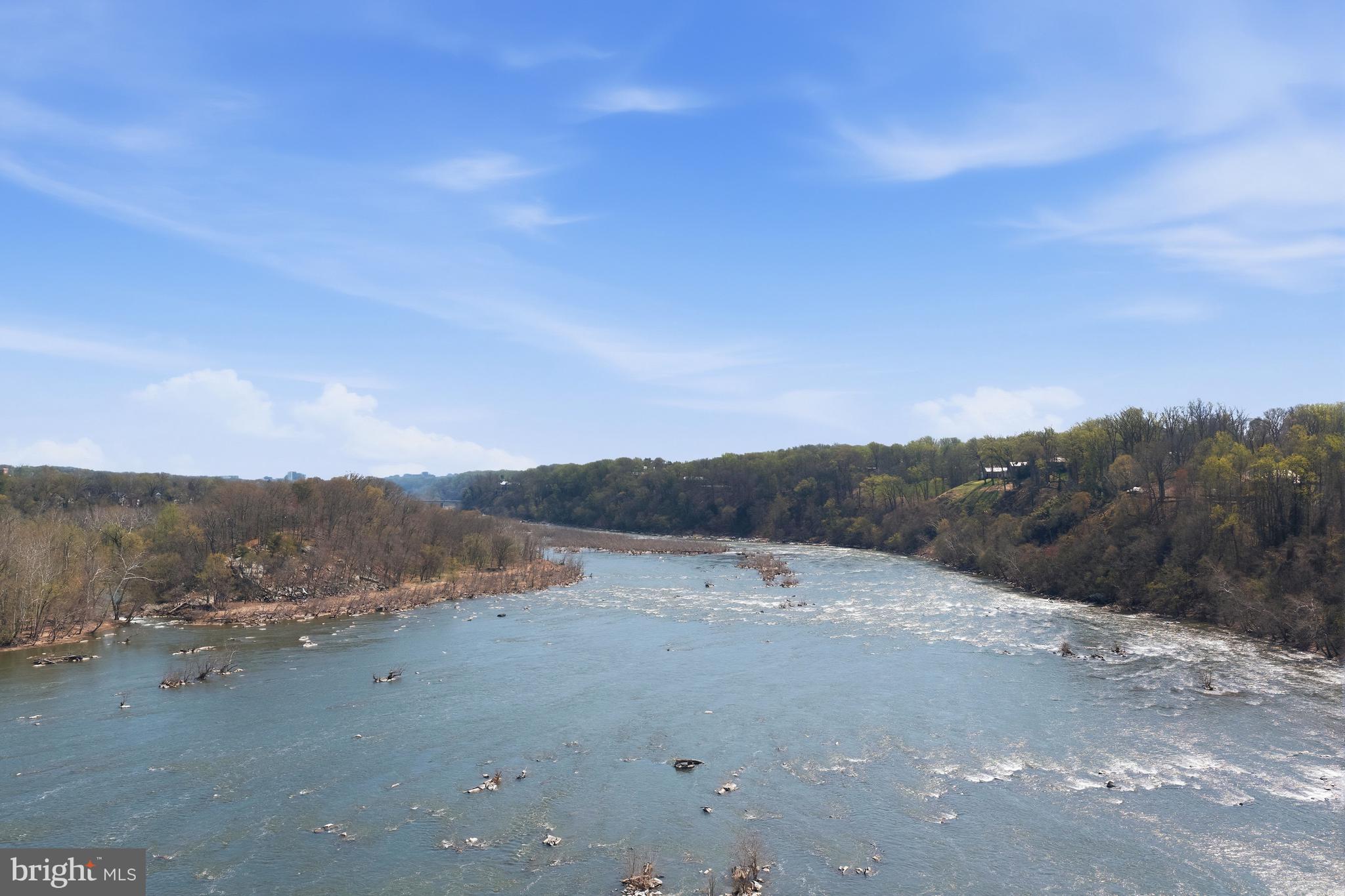 CHAIN BRIDGE - Residential