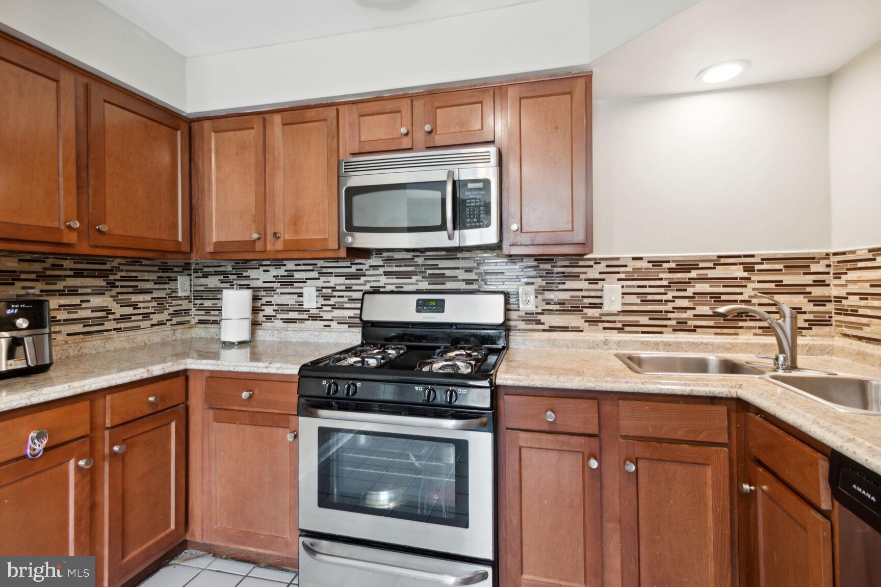 OAKVIEW - Residential