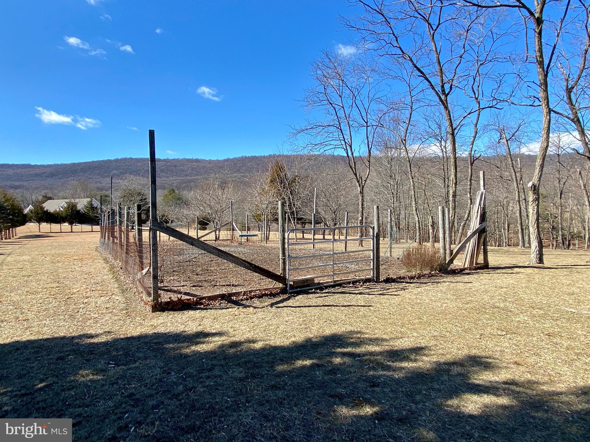 THE MEADOWS AT SLEEPY CREEK - Residential