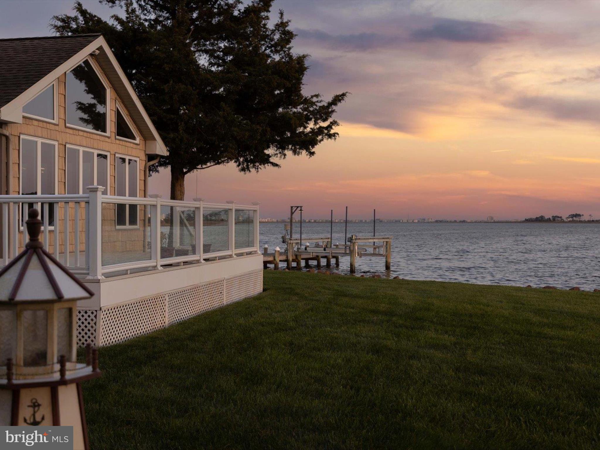 HIDDEN HARBOR - Residential