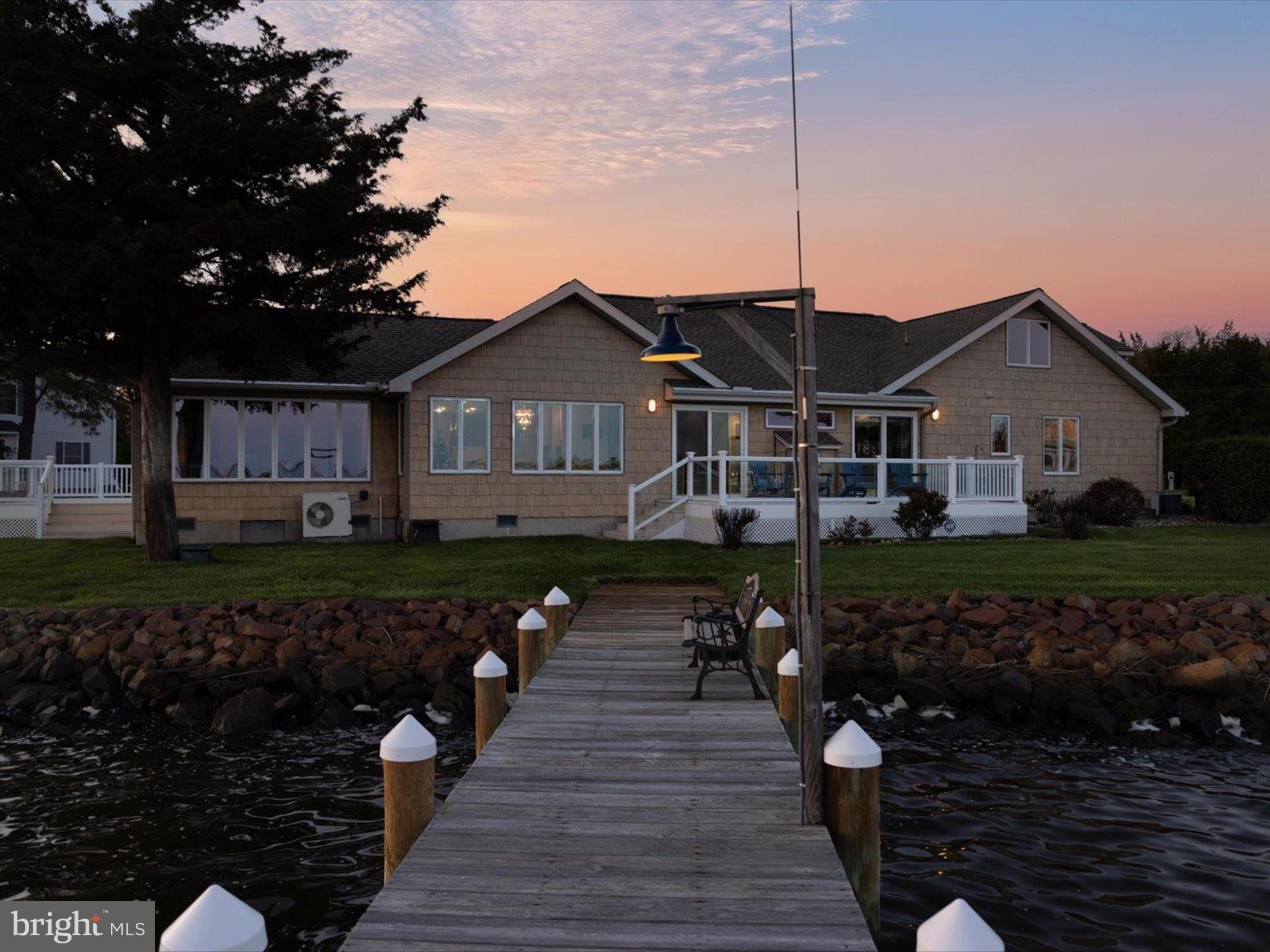 HIDDEN HARBOR - Residential