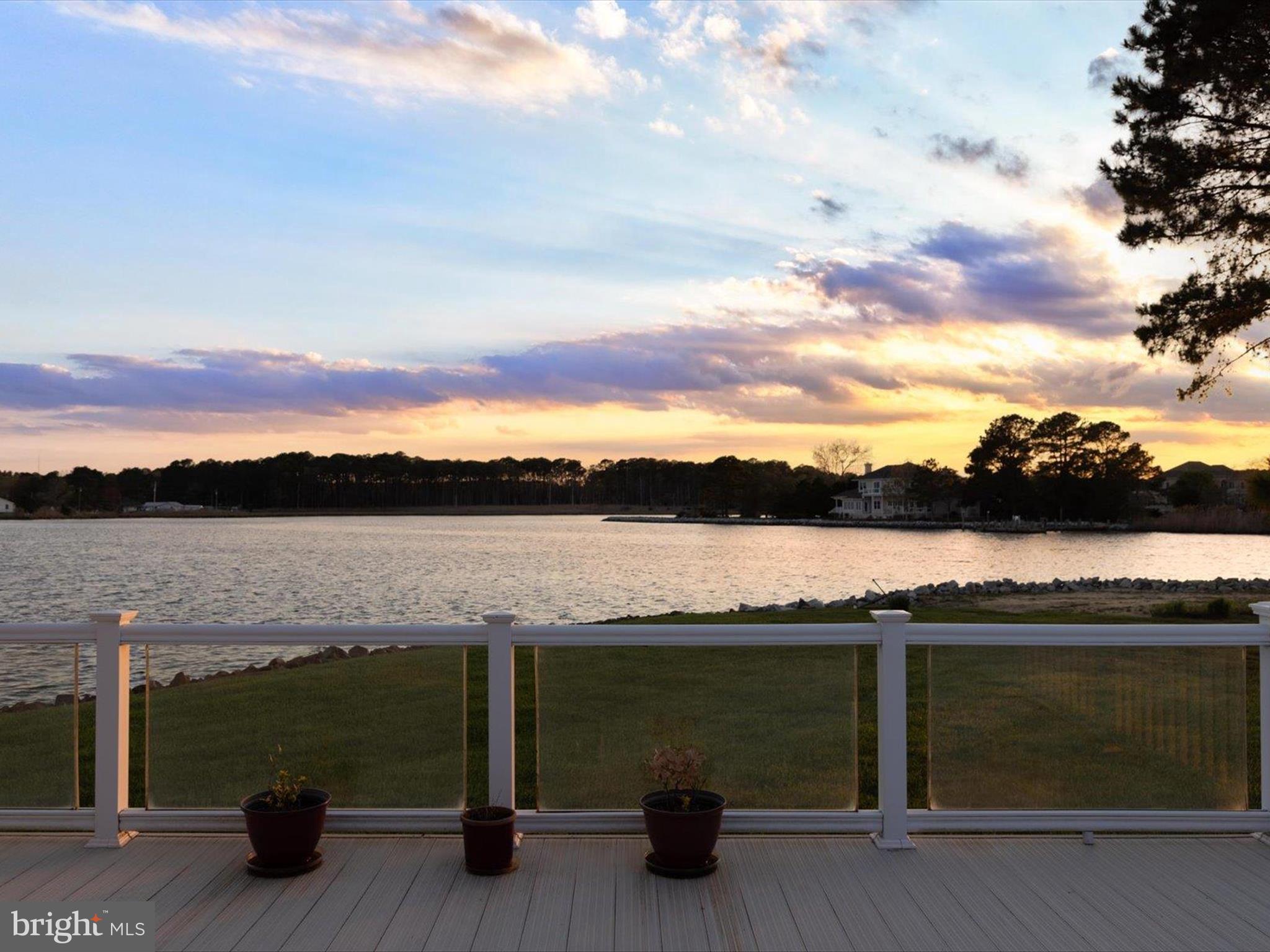 HIDDEN HARBOR - Residential